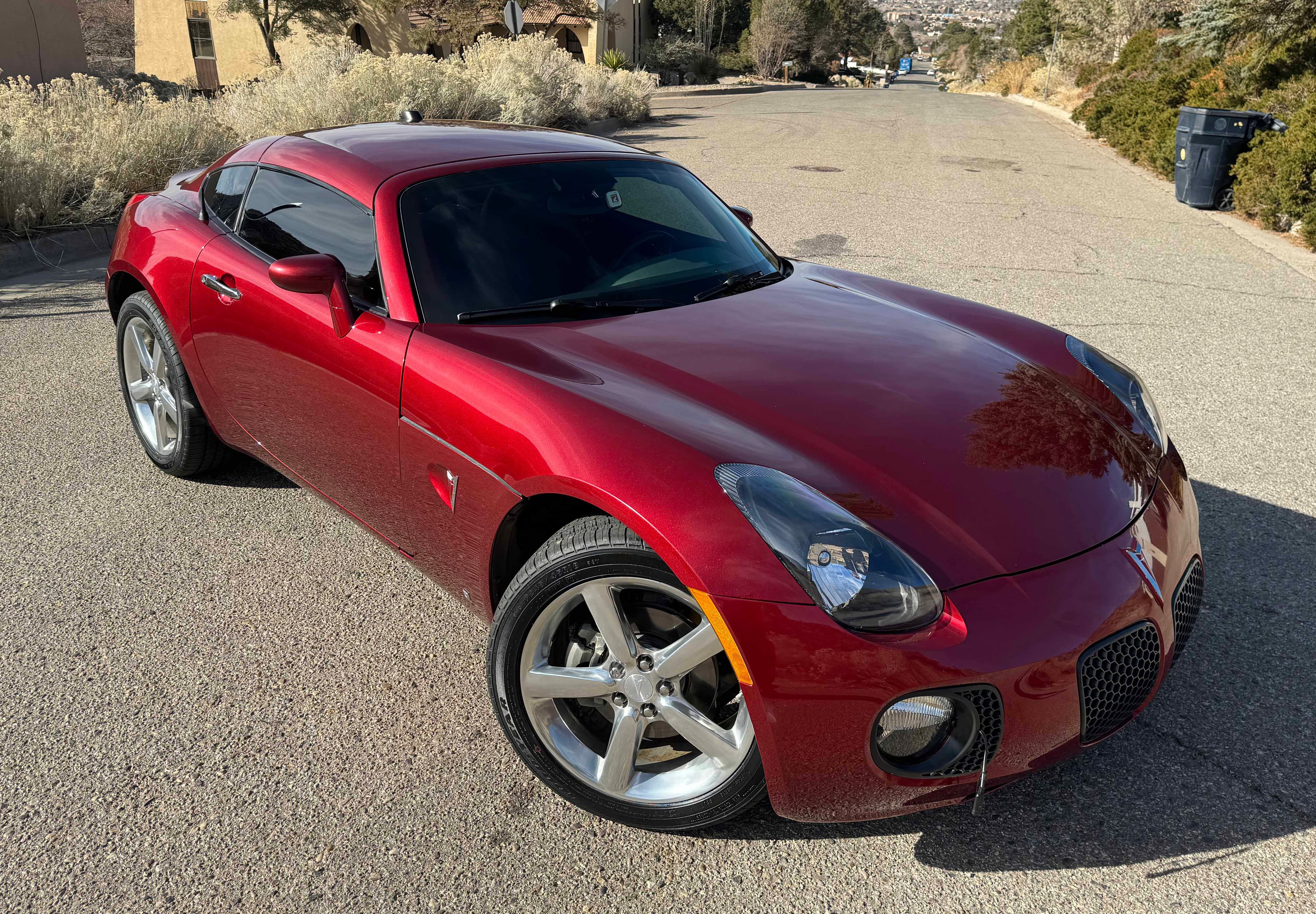 2009 Pontiac Solstice sold for $27,000