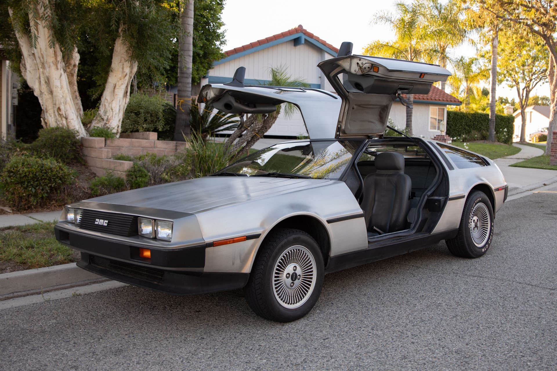 1981 DeLorean DMC-12 sold for $43,500