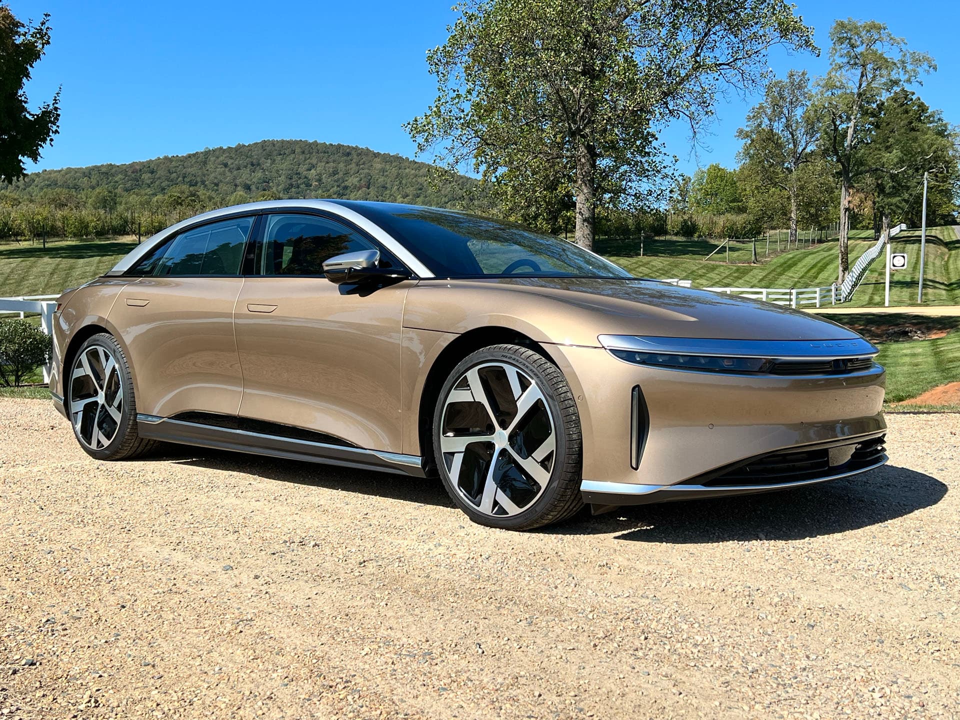 2022 Lucid Air Dream Edition Performance sold for $90,000