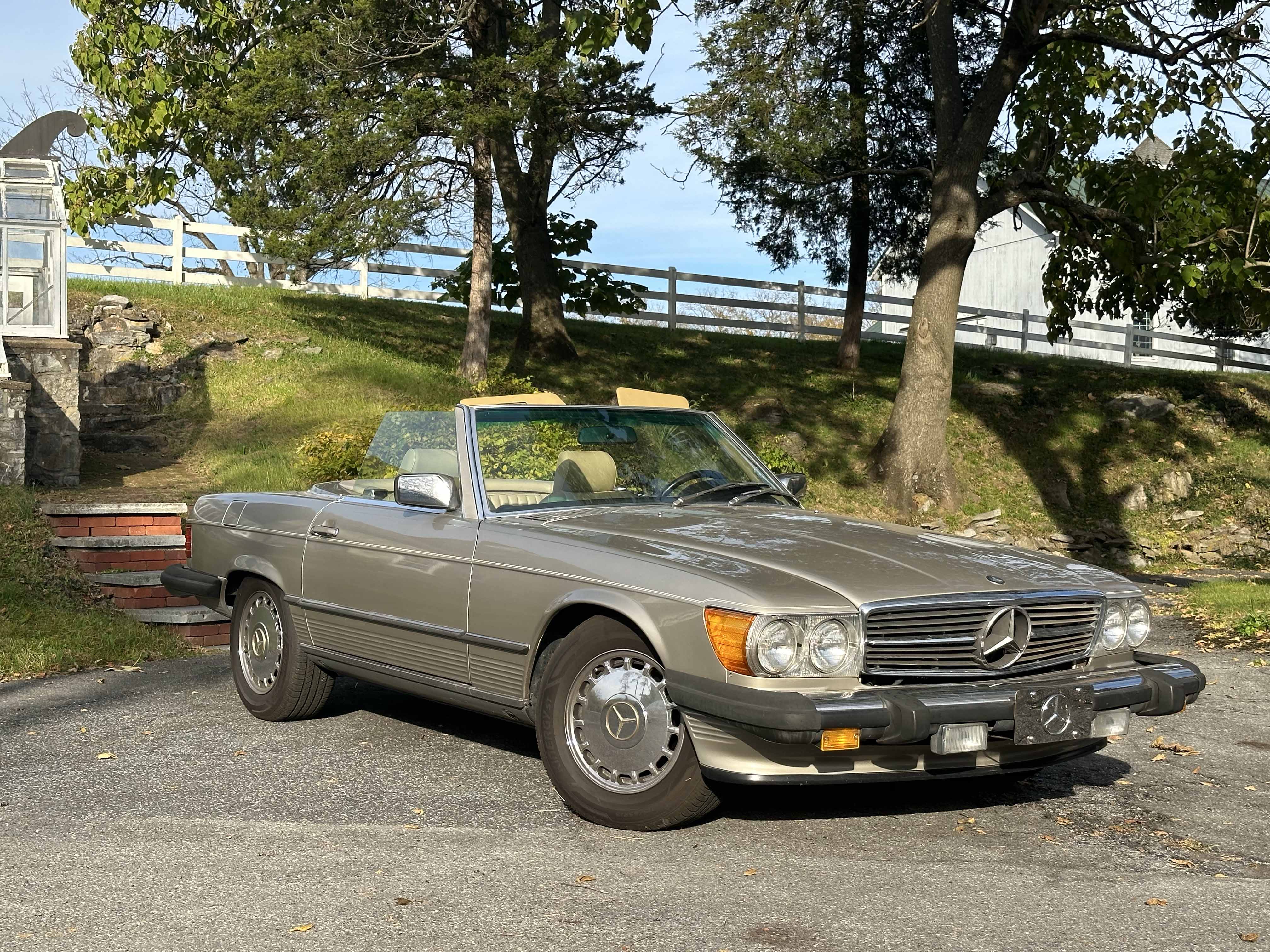 1987 Mercedes-Benz 560SL sold for $0