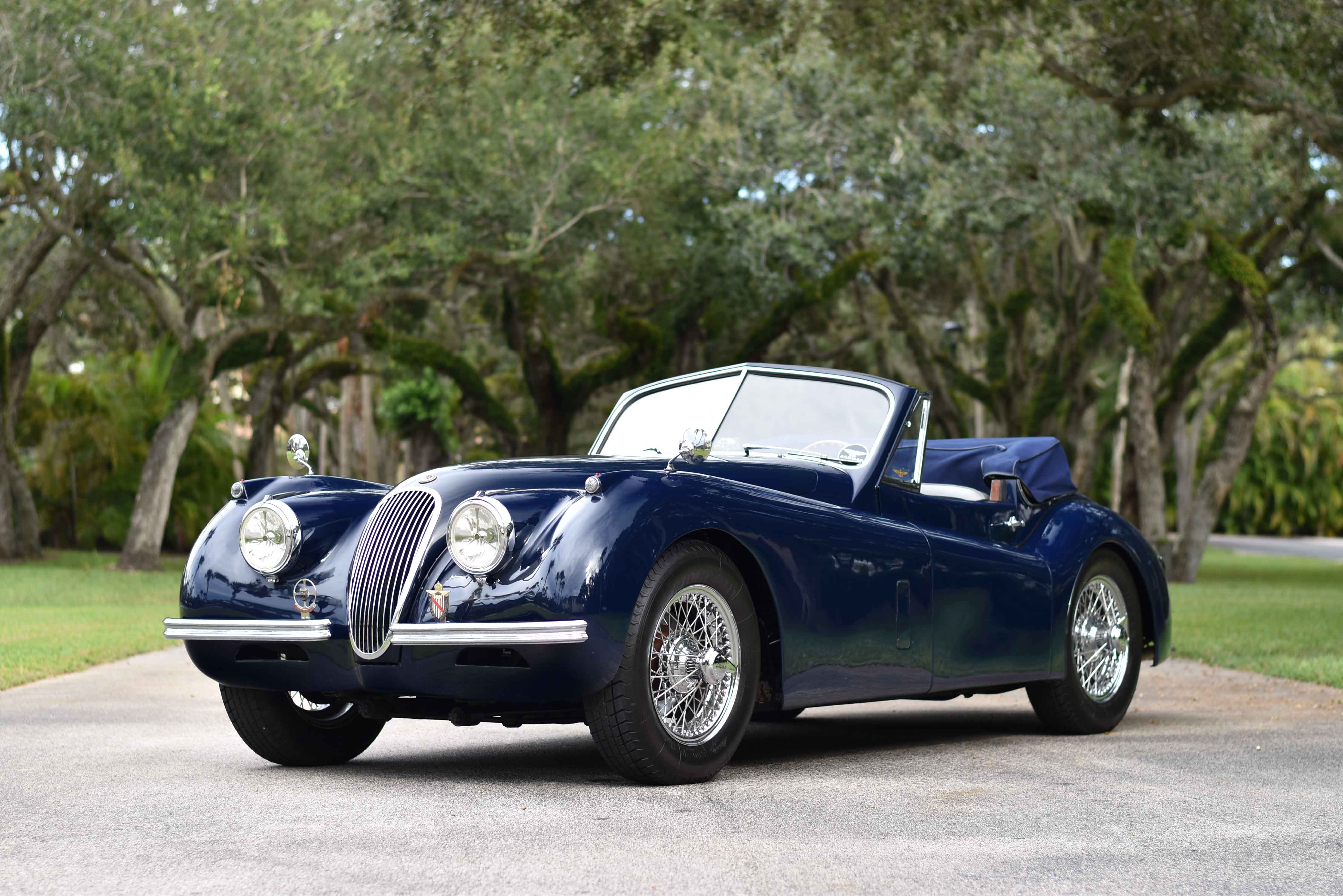 1953 Jaguar  XK 120 sold for $88,000