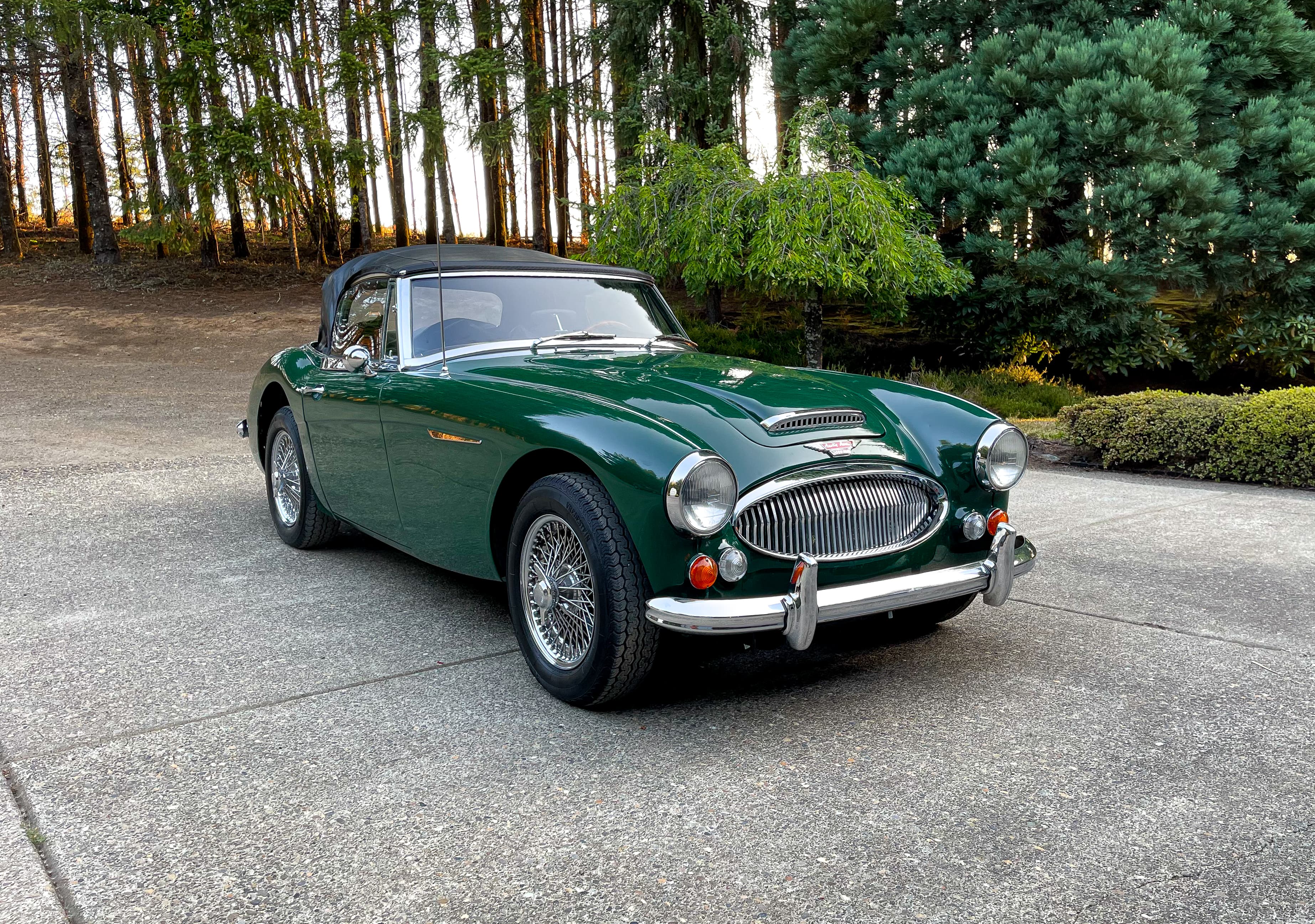 1967 Austin-Healey 3000 Mk III BJ8 ph2 sold for $41,000