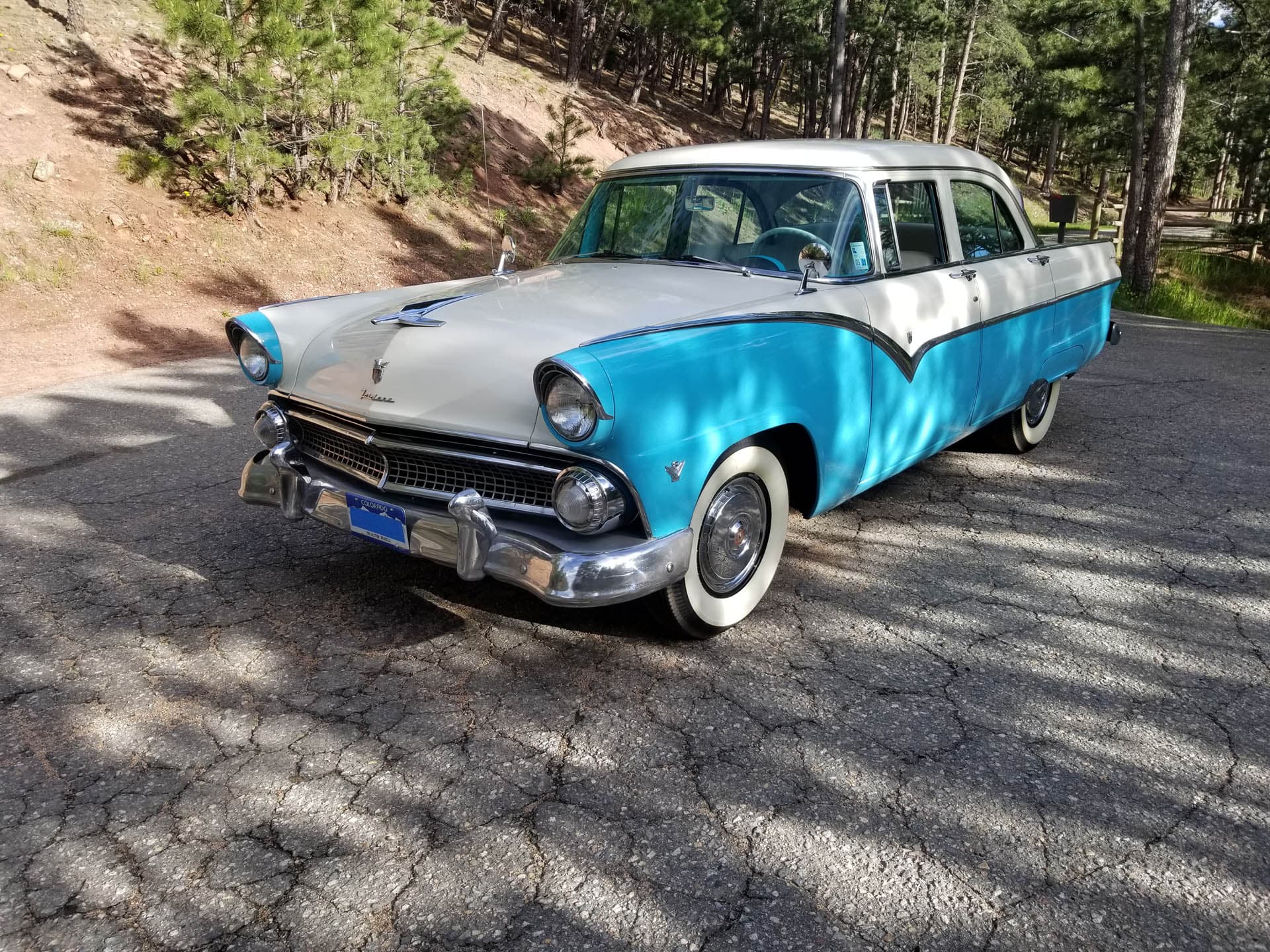1955 Ford Town Sedan sold for $0