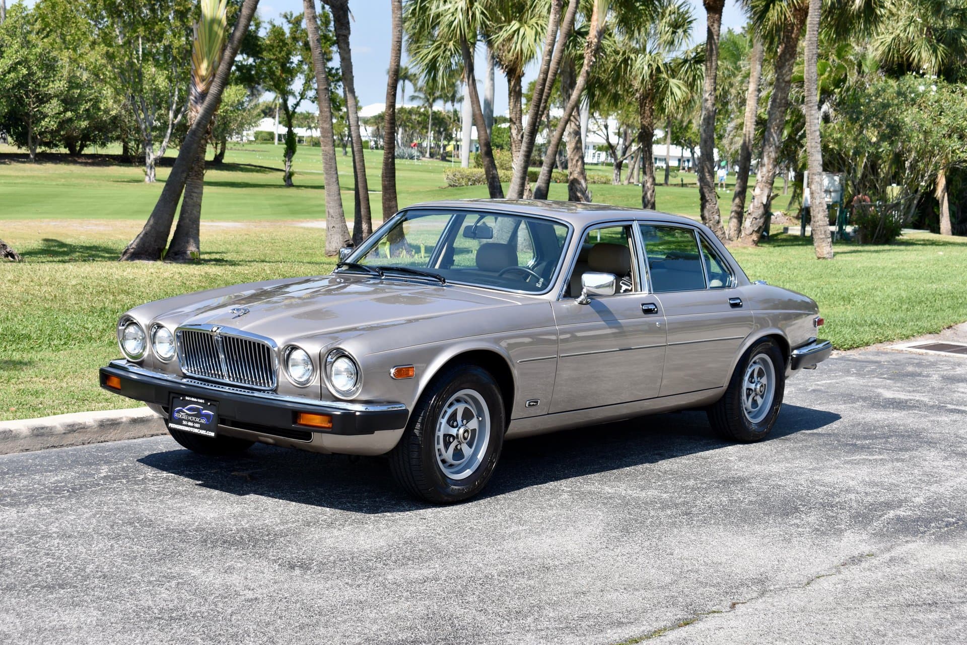 1987 Jaguar XJ6 Vanden Plas sold for $0