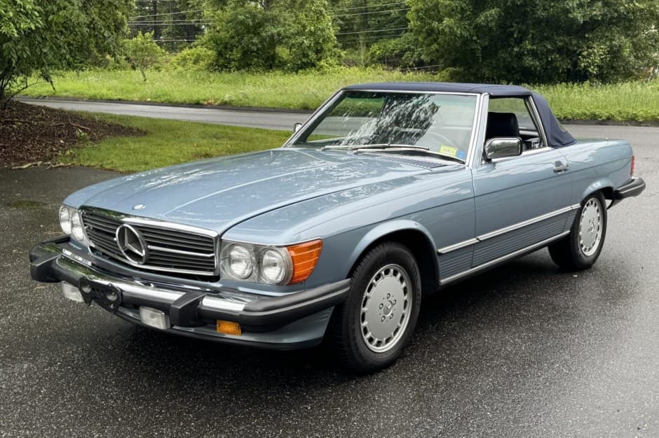 1986 Mercedes-Benz R107 SL sold for $25,750