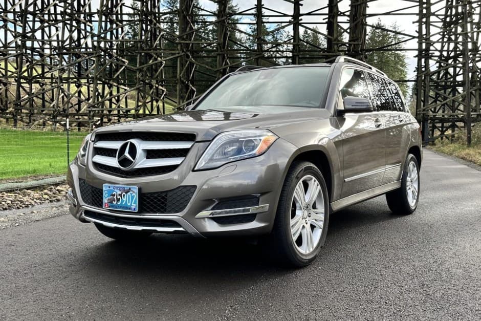 2013 Mercedes-Benz X204 GLK-Class sold for $9,000