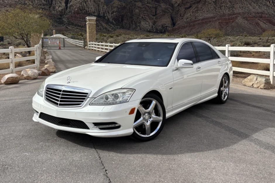2012 Mercedes-Benz W221 S-Class sold for $13,500
