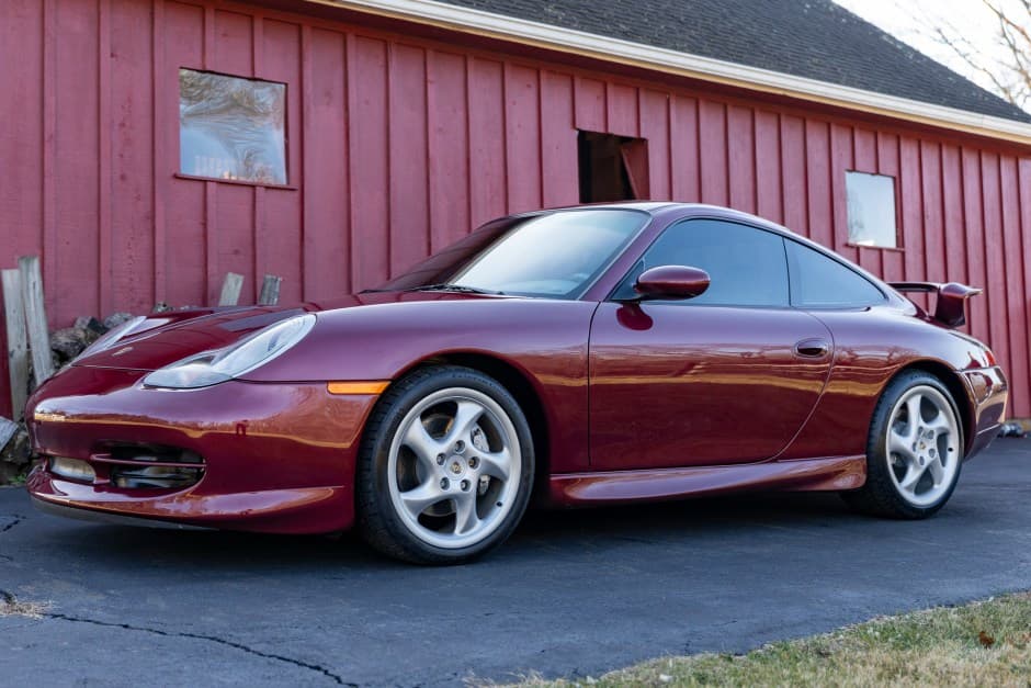 1999 Porsche 996 911 Carrera 4 sold for $45,000