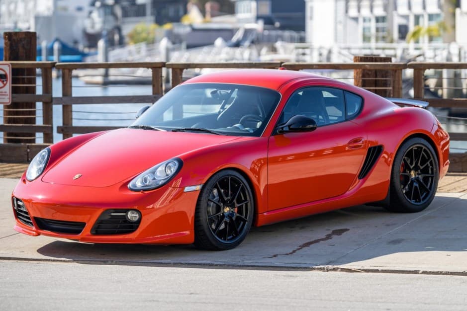 2012 Porsche 987 Cayman sold for $83,987