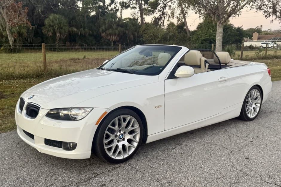 2010 BMW E92/E93 3-Series Coupe & Convertible sold for $14,000