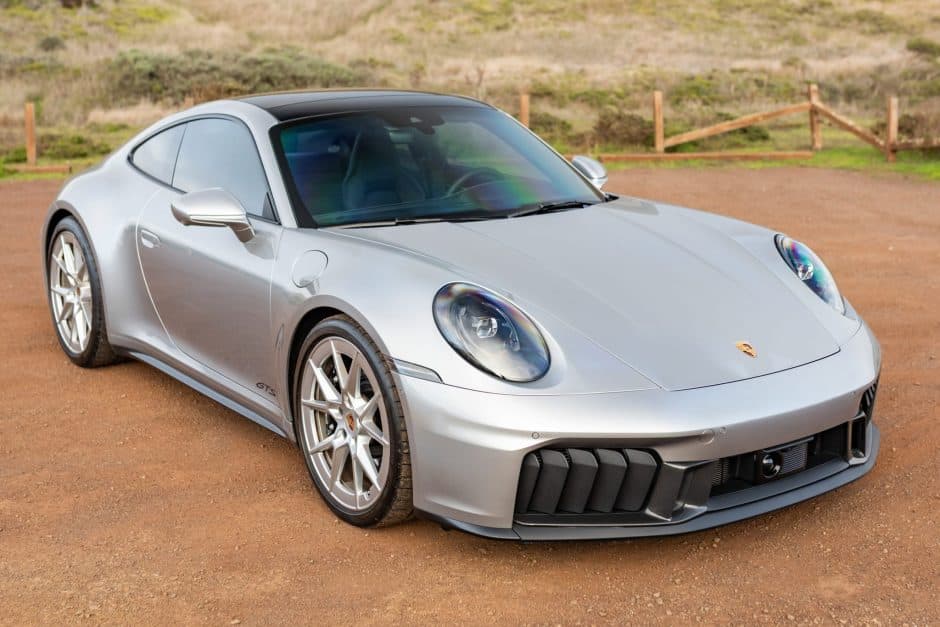 2025 Porsche 992 911 Carrera GTS sold for $172,777