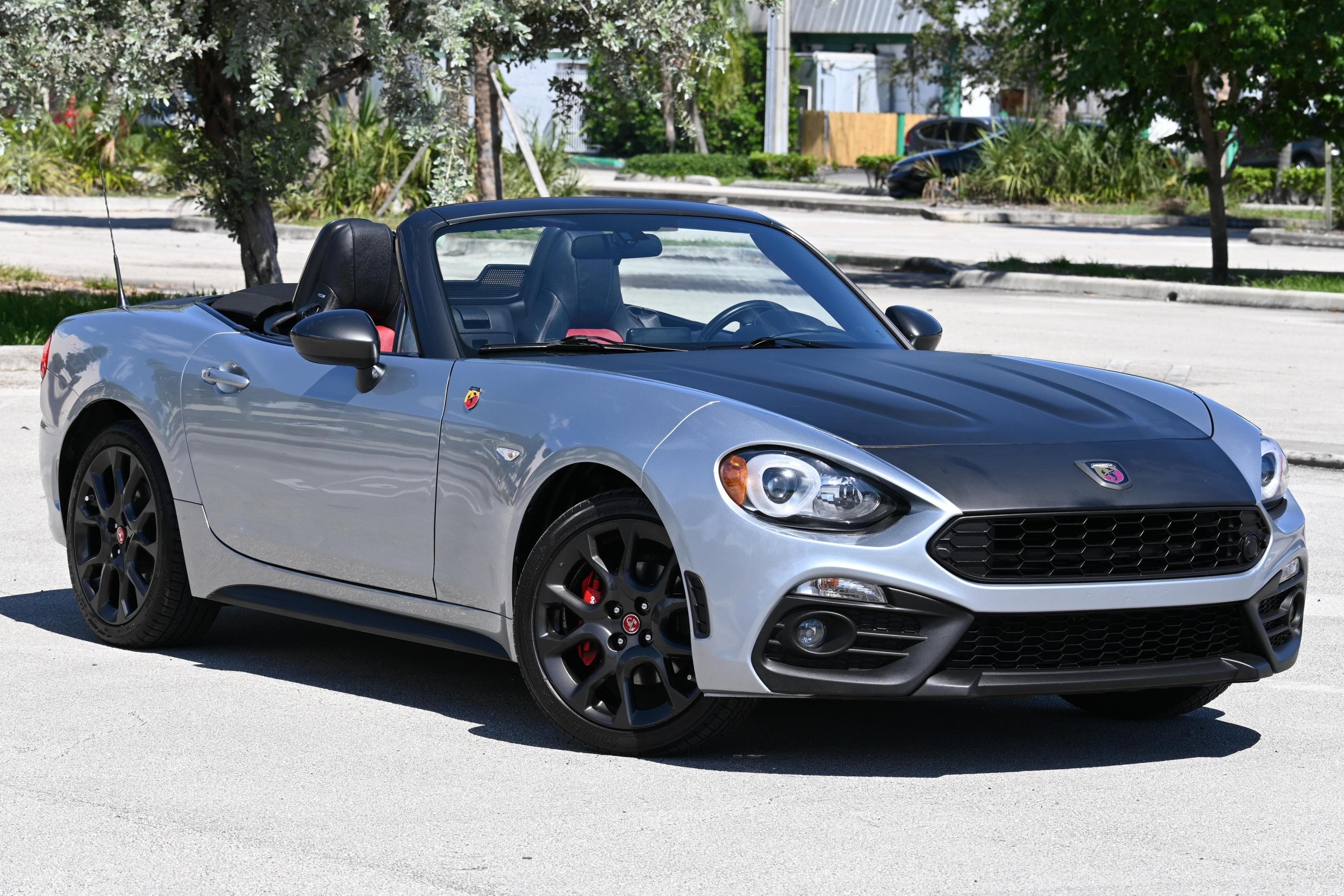 2018 Fiat 124 Spider sold for $9,250