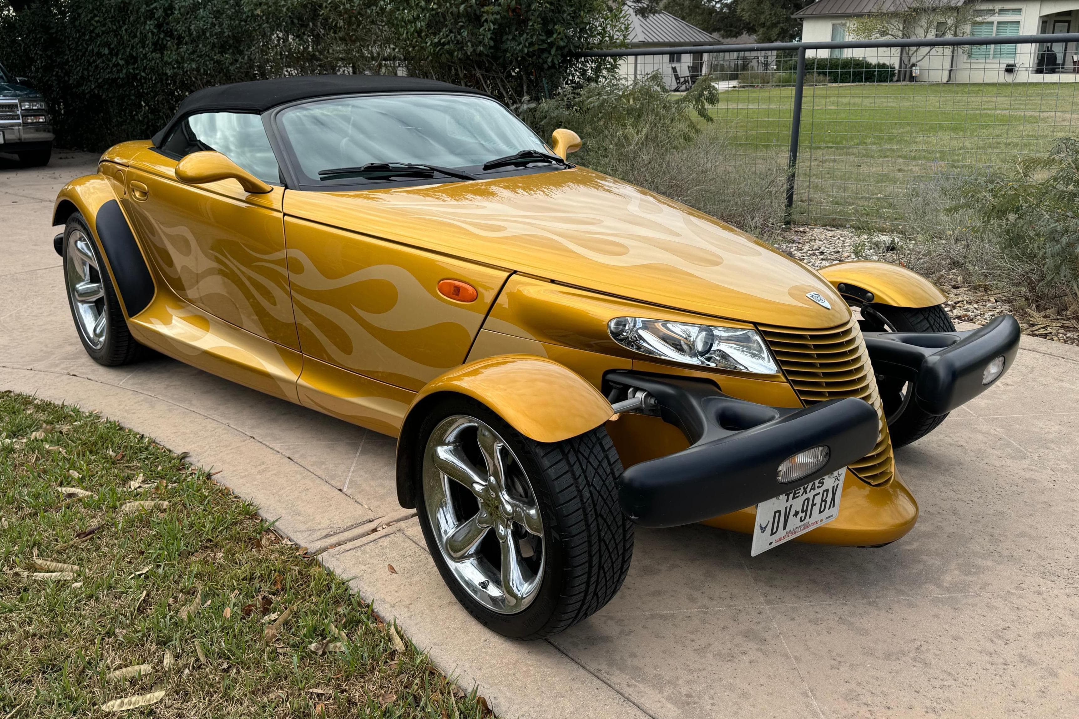 2002 Chrysler Prowler sold for $24,750