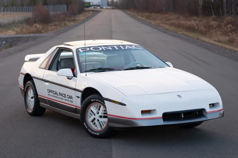 1984 Pontiac Fiero sold for $6,600
