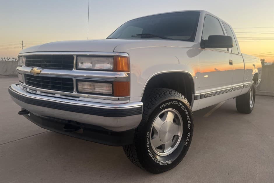 1996 Chevrolet C/K GMT400 (1988-2002) sold for $24,000