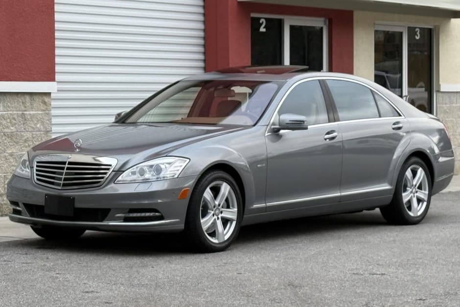 2012 Mercedes-Benz W221 S-Class sold for $16,876
