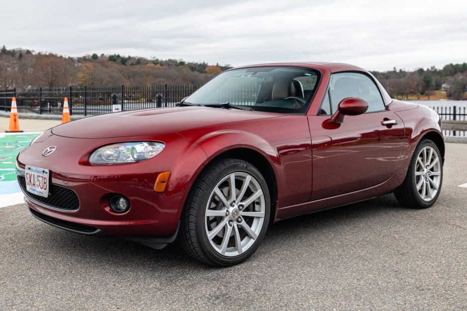 2007 Mazda NC MX-5 Miata sold for $7,100