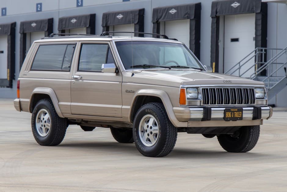 1994 Jeep XJ Cherokee sold for $10,750