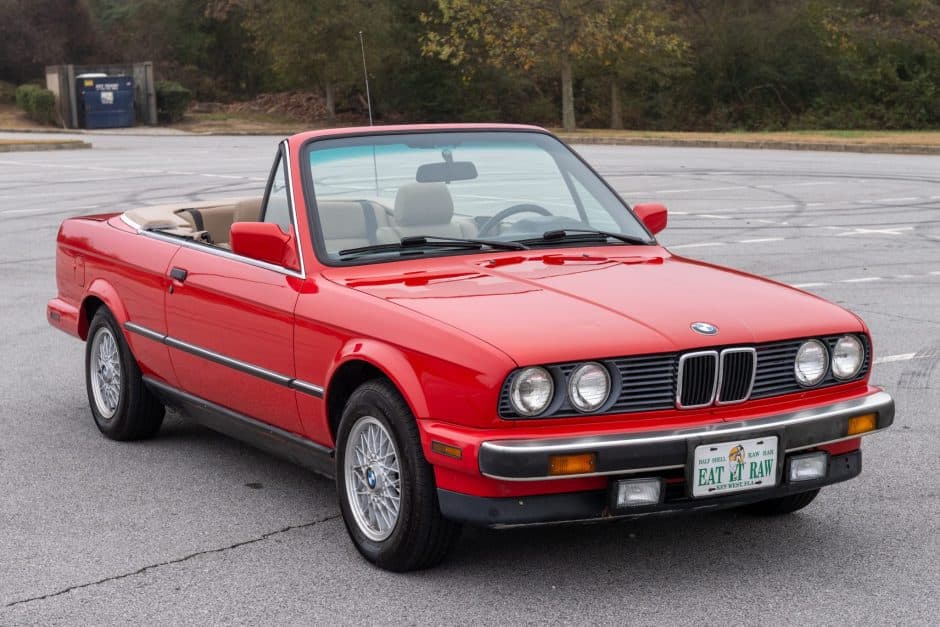 1990 BMW E30 3-Series Convertible sold for $11,800