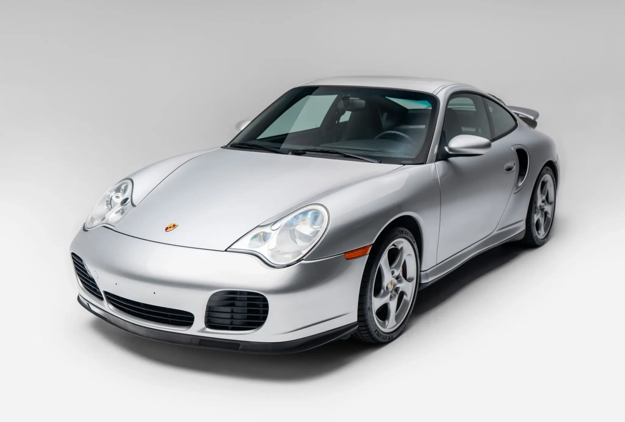 2001 Porsche 911 Turbo sold for $72,250
