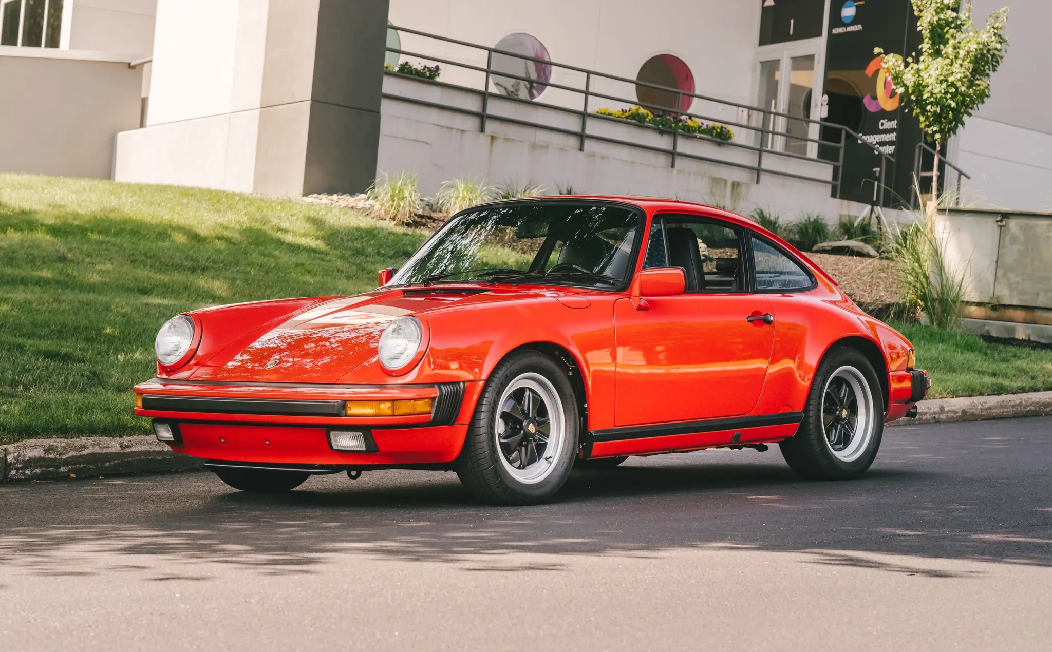 1987 Porsche 911 Carrera sold for $137,500