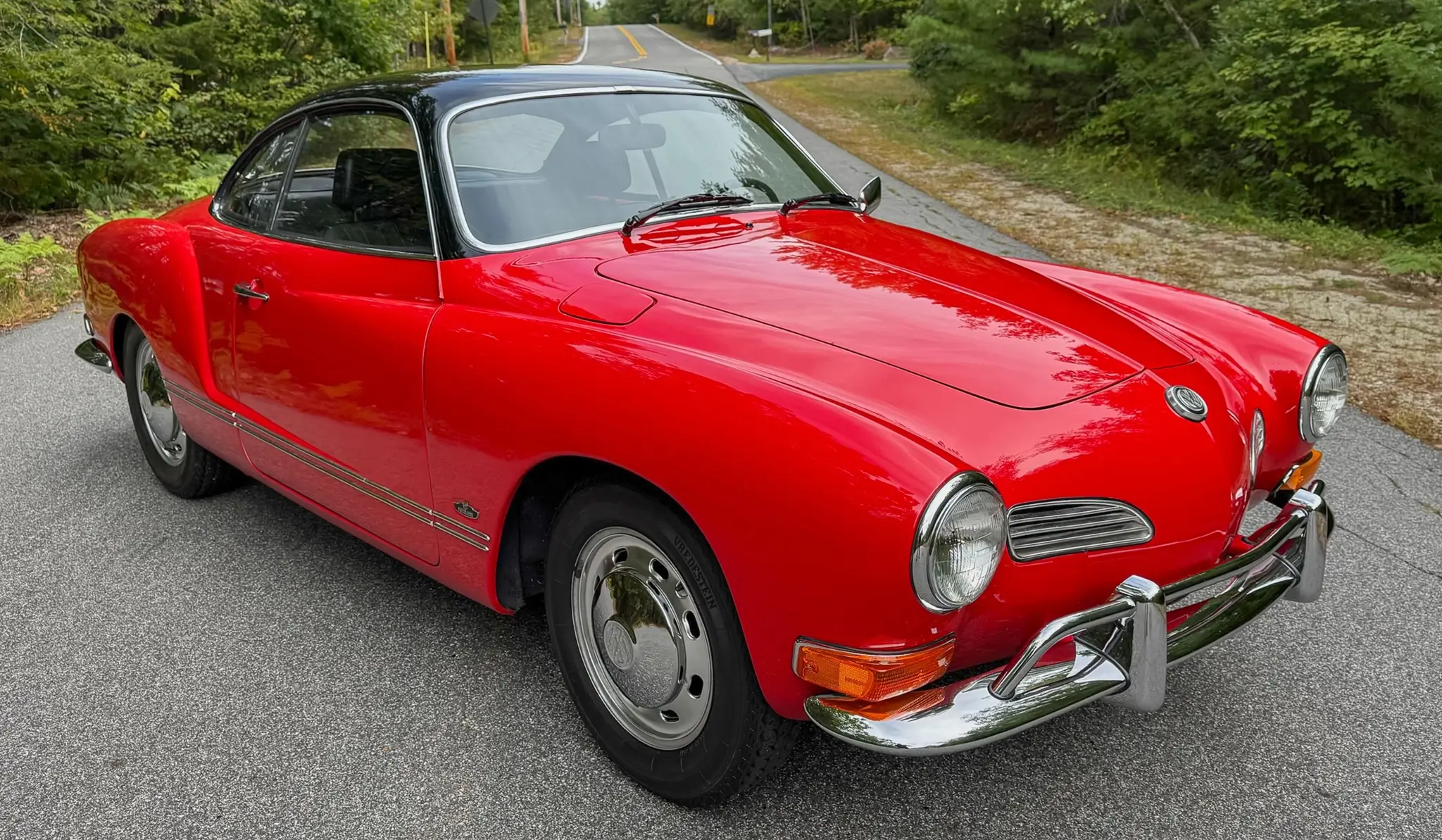1971 Volkswagen Karmann Ghia sold for $23,700
