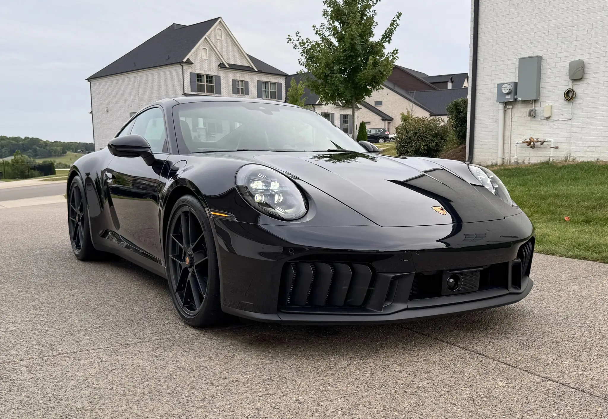 2025 Porsche 911 Carrera GTS Coupe sold for $180,000