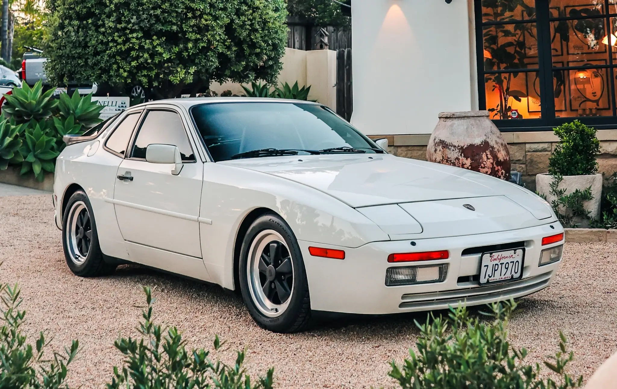 1986 Porsche 944 Turbo sold for $30,250