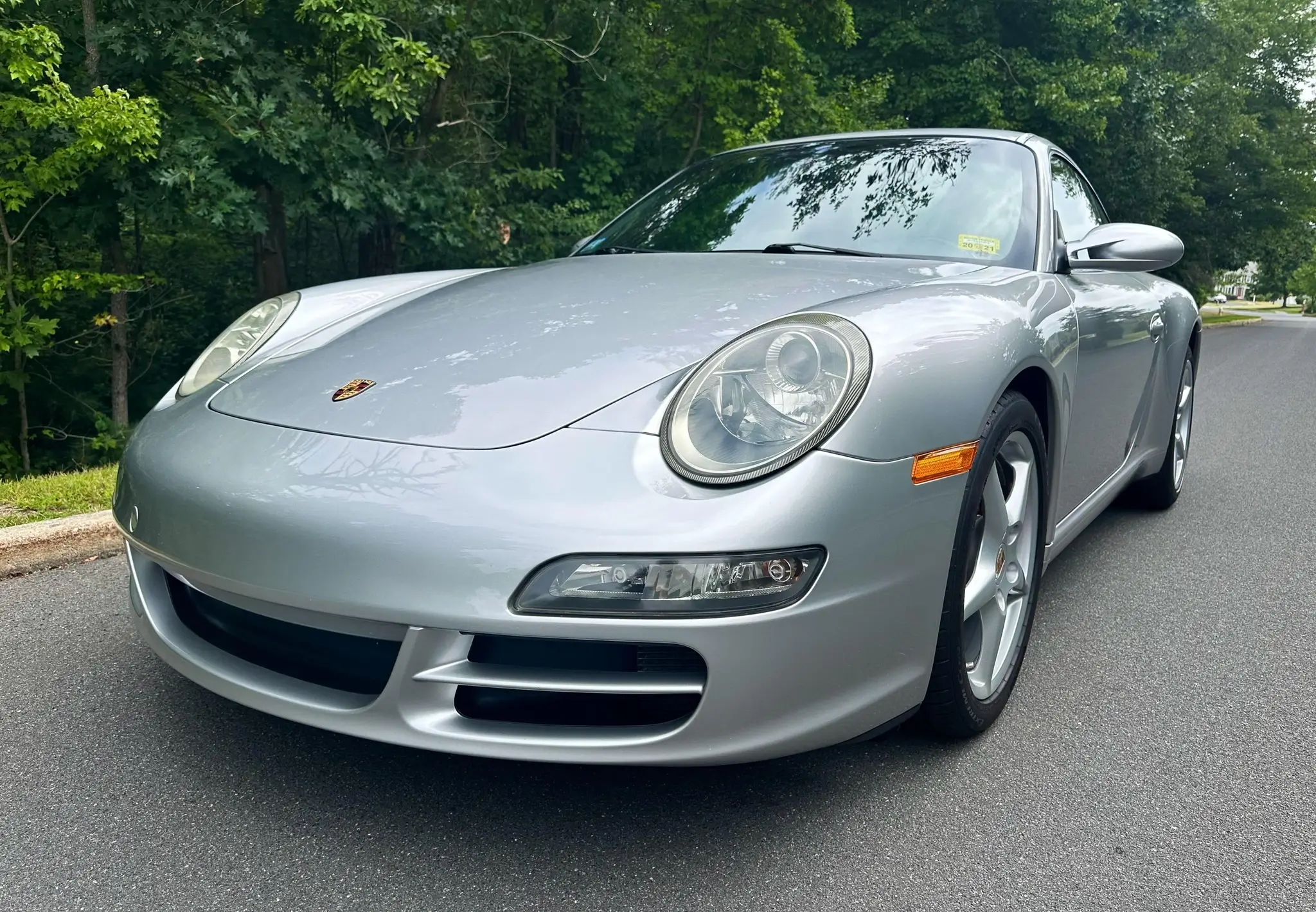 2007 Porsche 911 Carrera sold for $32,000