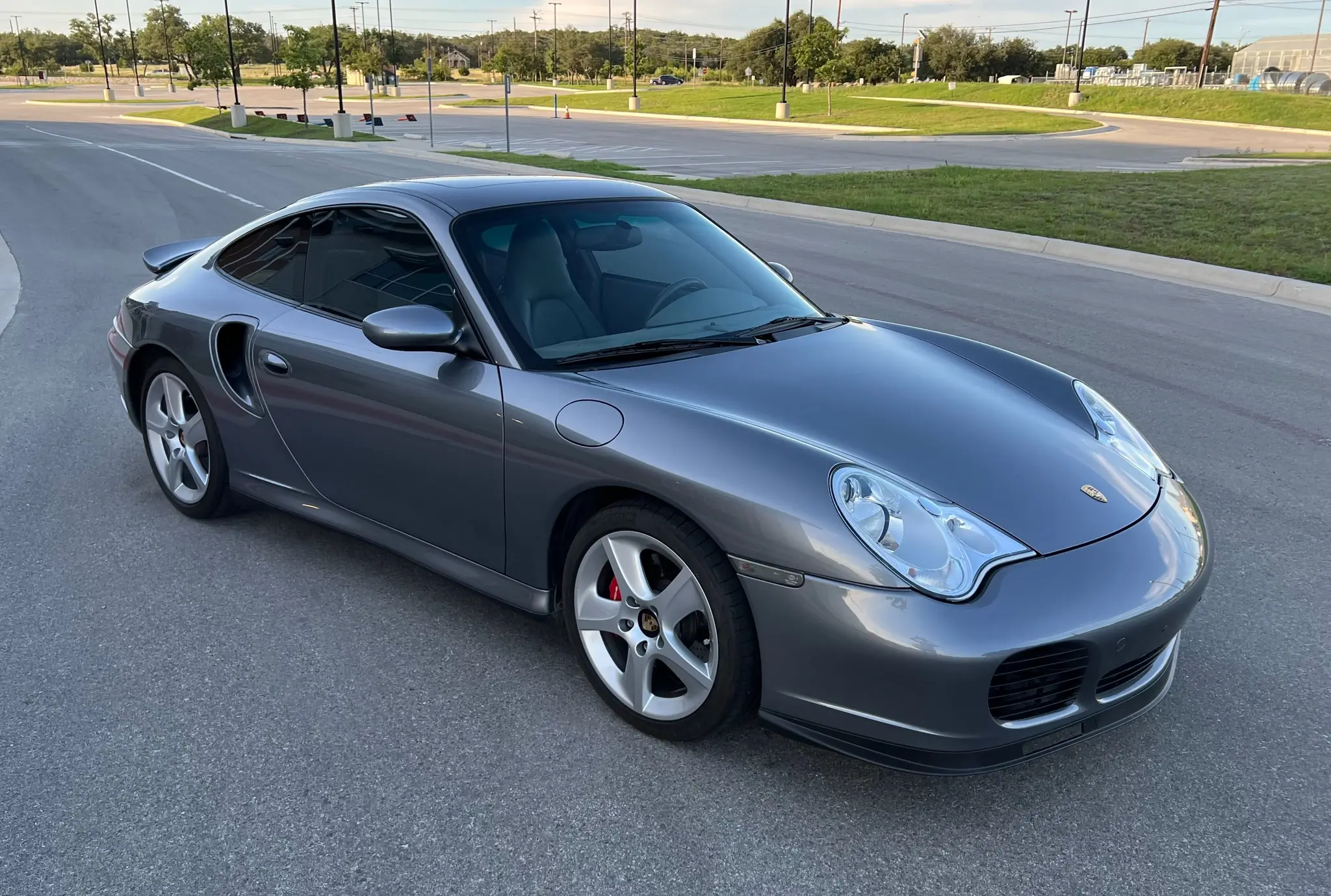 2001 Porsche 911 Turbo sold for $48,254