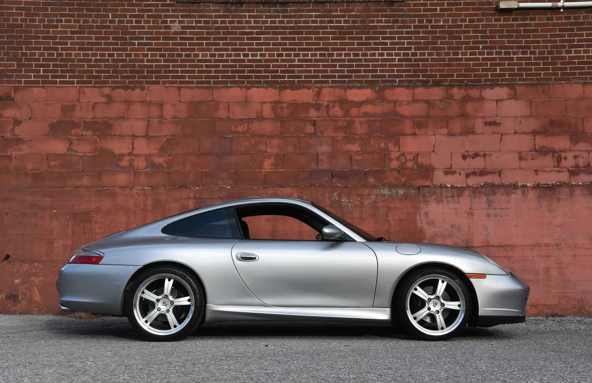 2004 Porsche 911 40th Anniversary sold for $34,304