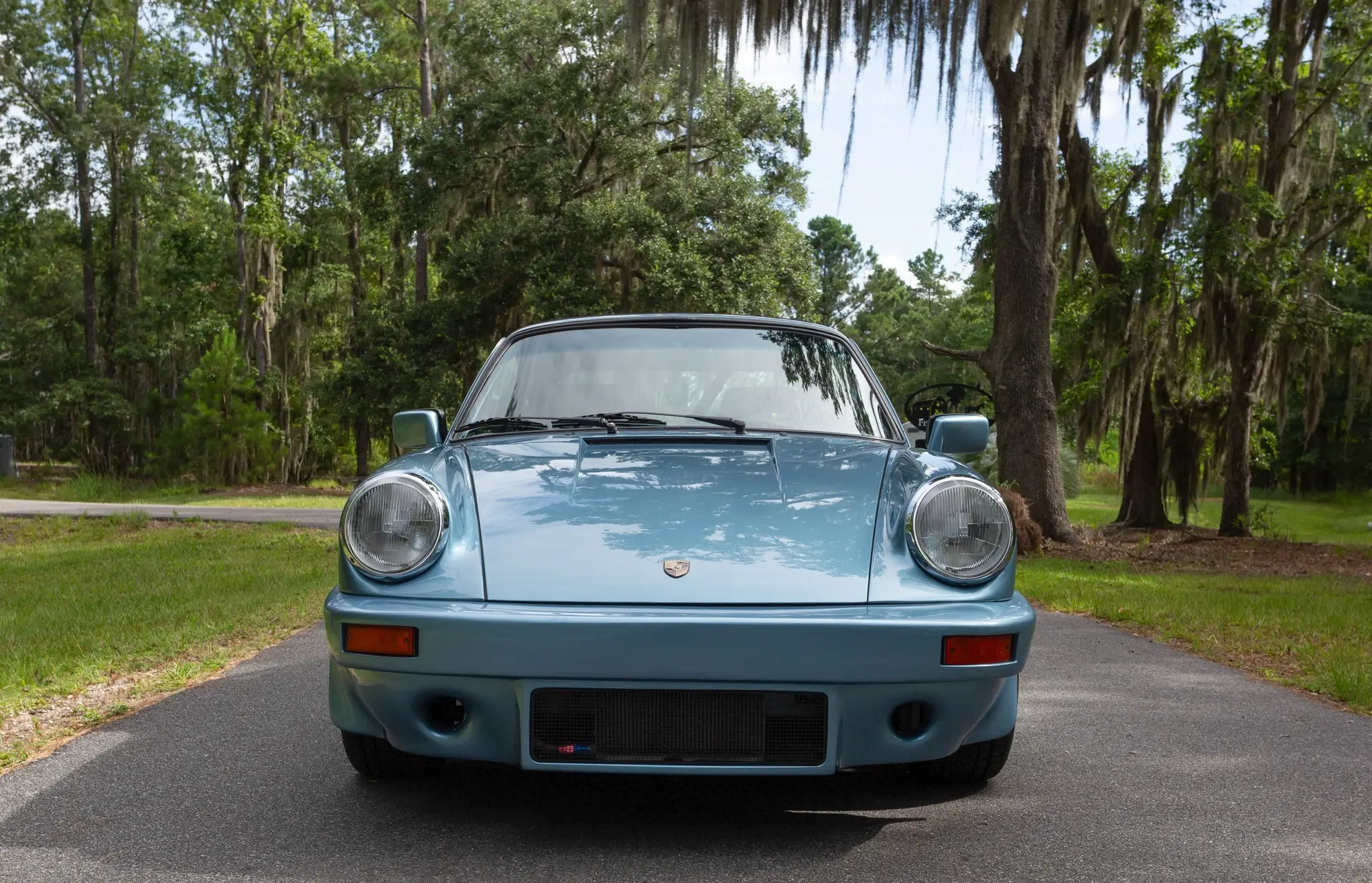 1985 Porsche 911 Carrera sold for $85,000