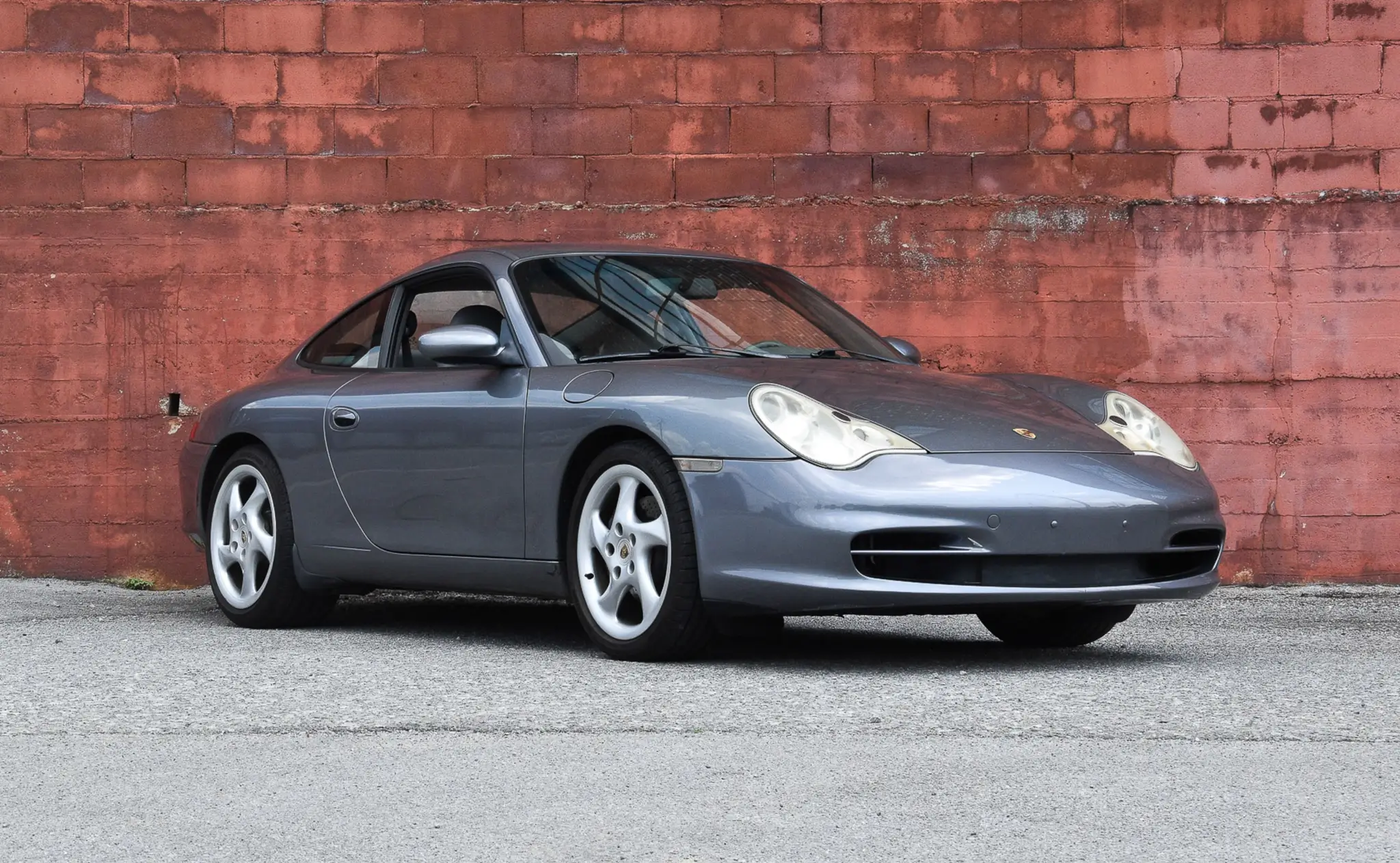 2002 Porsche 911 Carrera sold for $20,000