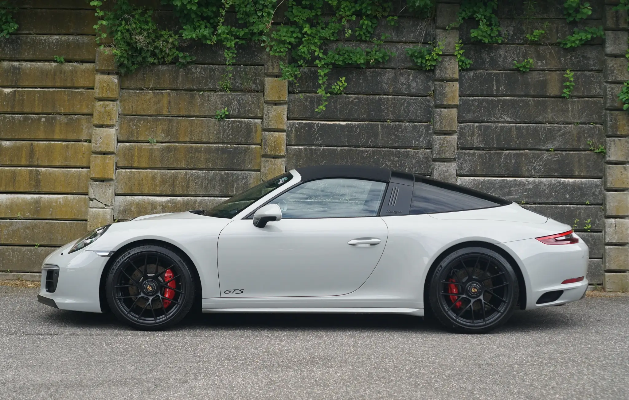 2017 Porsche Targa 4 GTS sold for $160,000