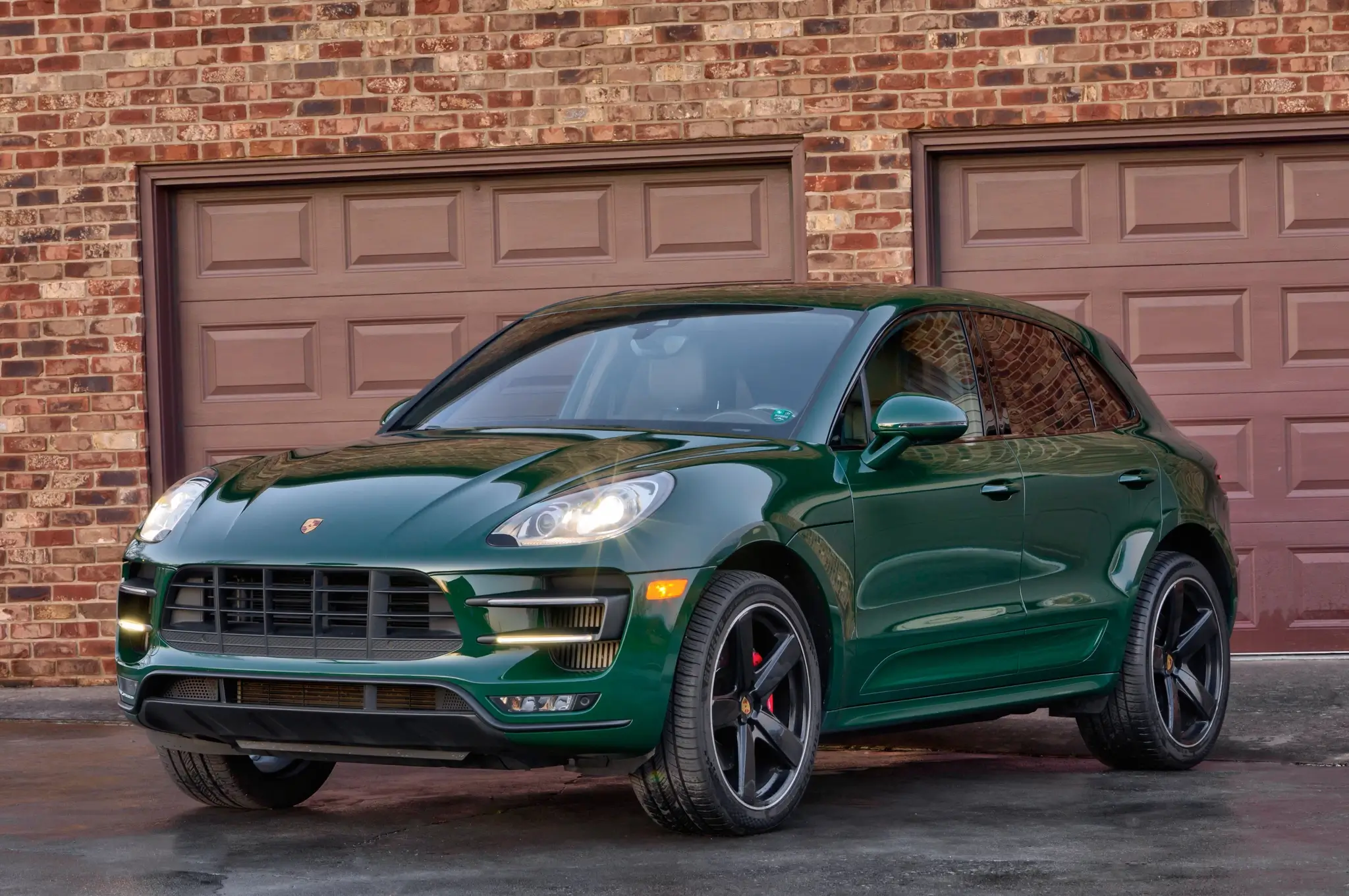 2018 Porsche Macan Turbo sold for $37,000