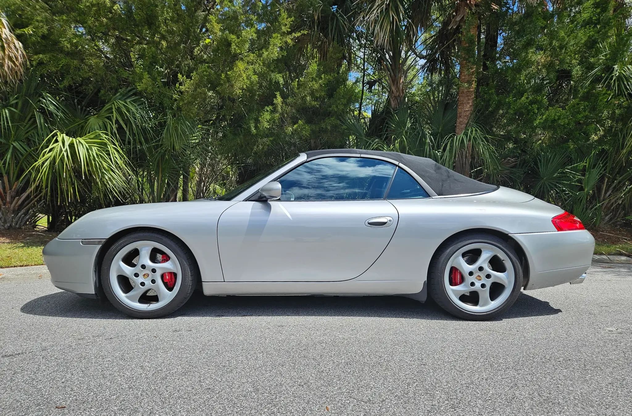 2000 Porsche 911 Carrera Cabriolet sold for $22,600