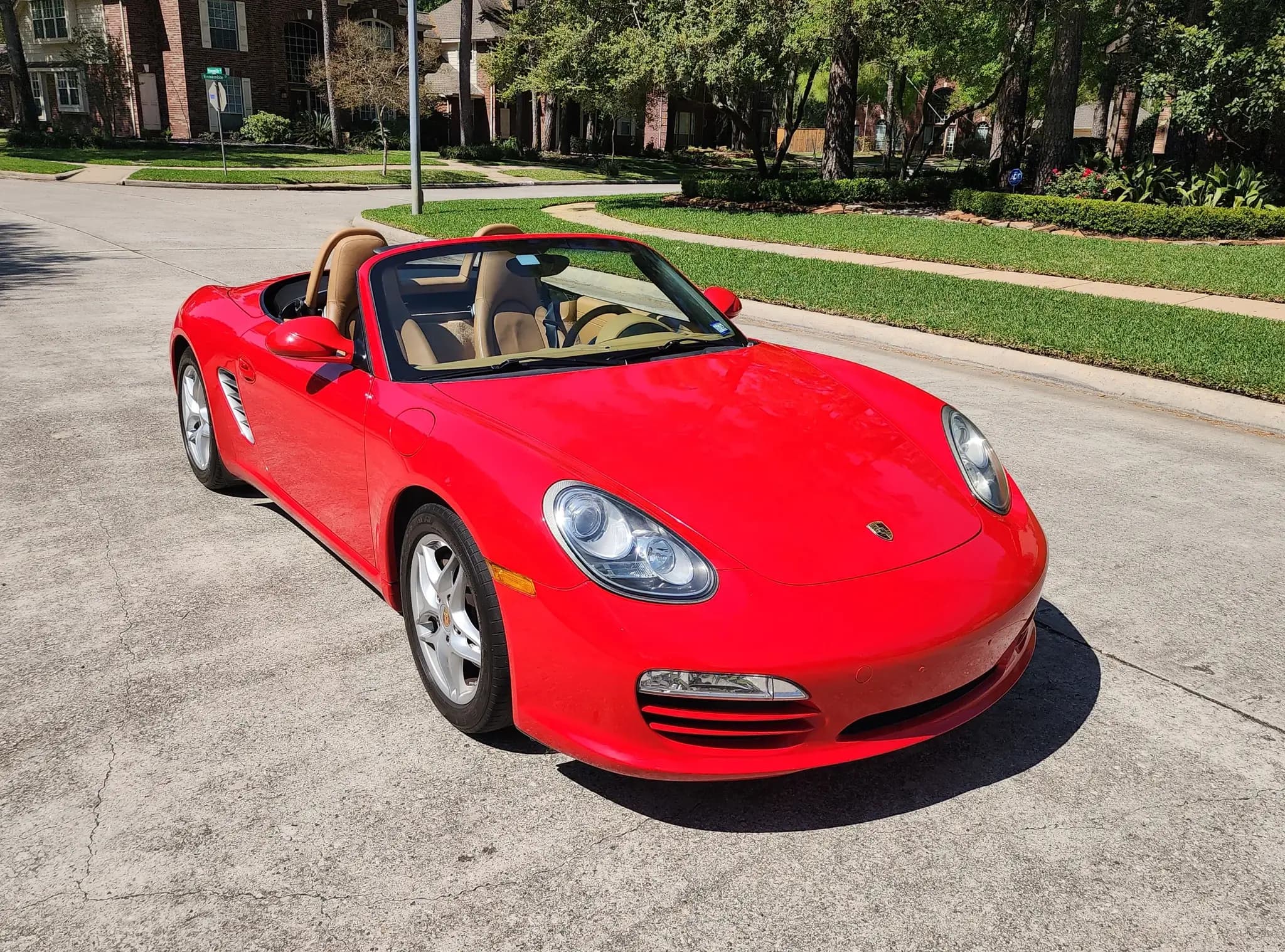 2009 Porsche Boxster sold for $16,250