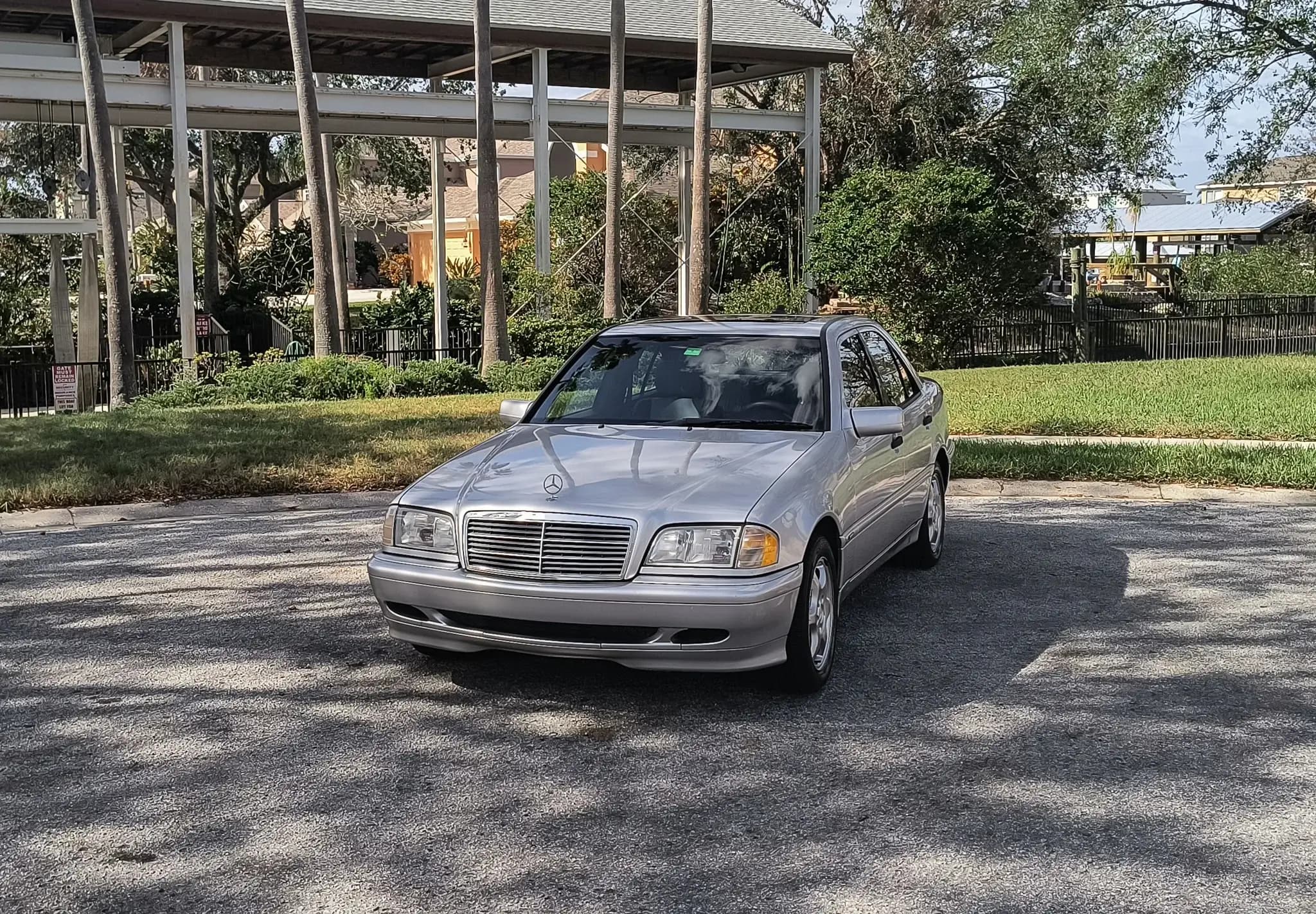 2000 Mercedes-Benz C230 sold for $2,855
