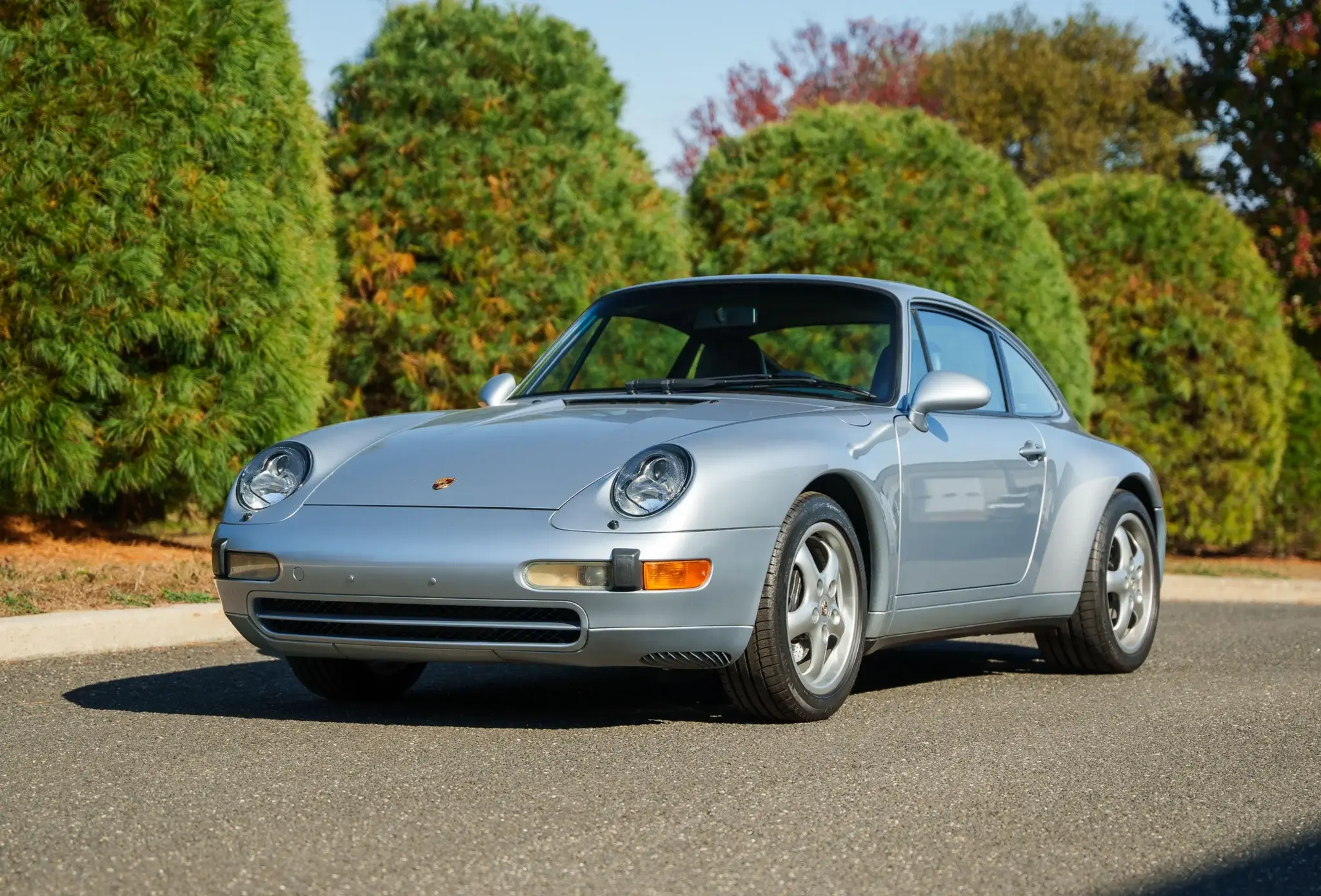 1996 Porsche 911 Carrera sold for $98,000
