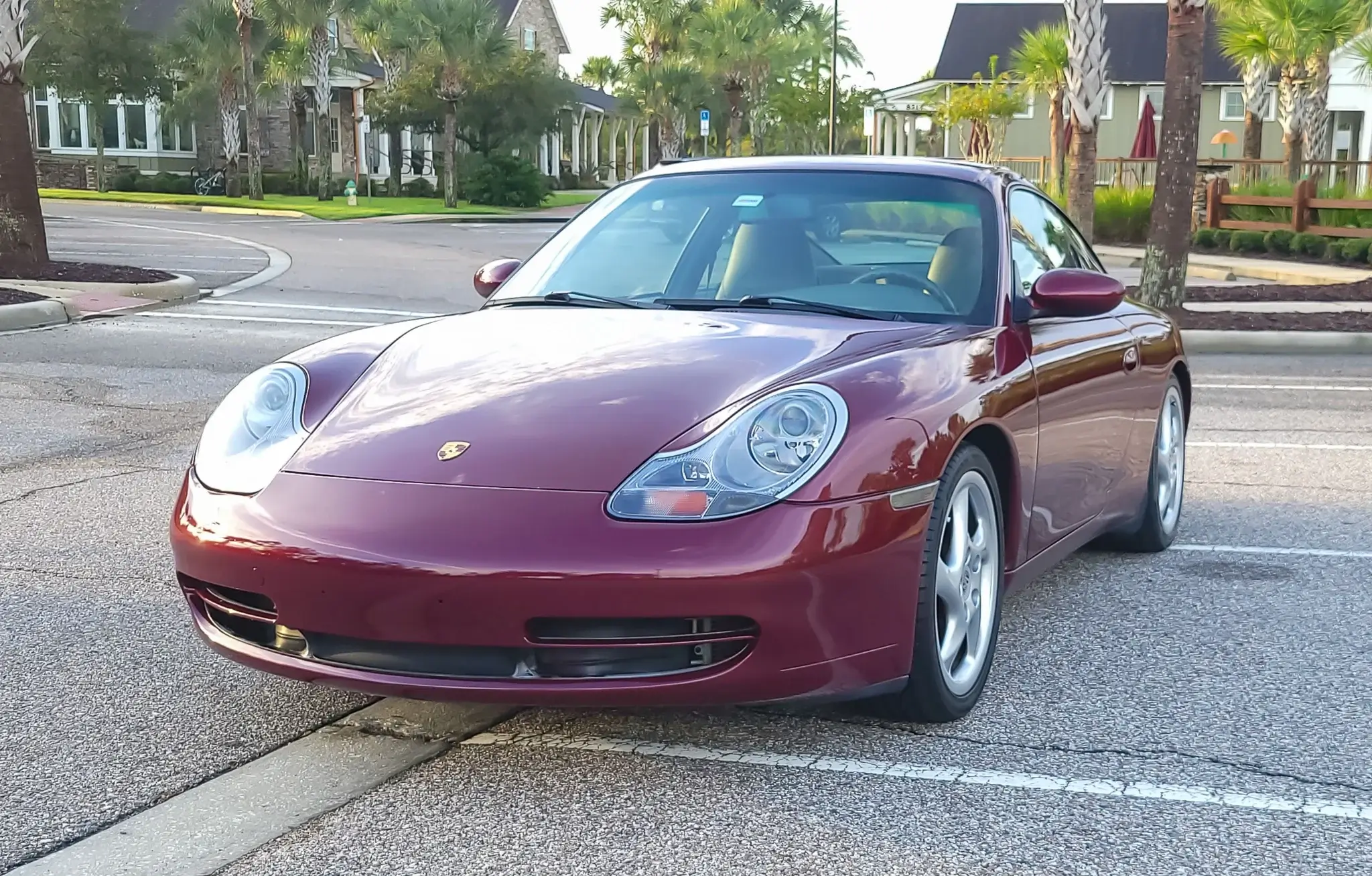 1999 Porsche 911 Carrera sold for $25,250