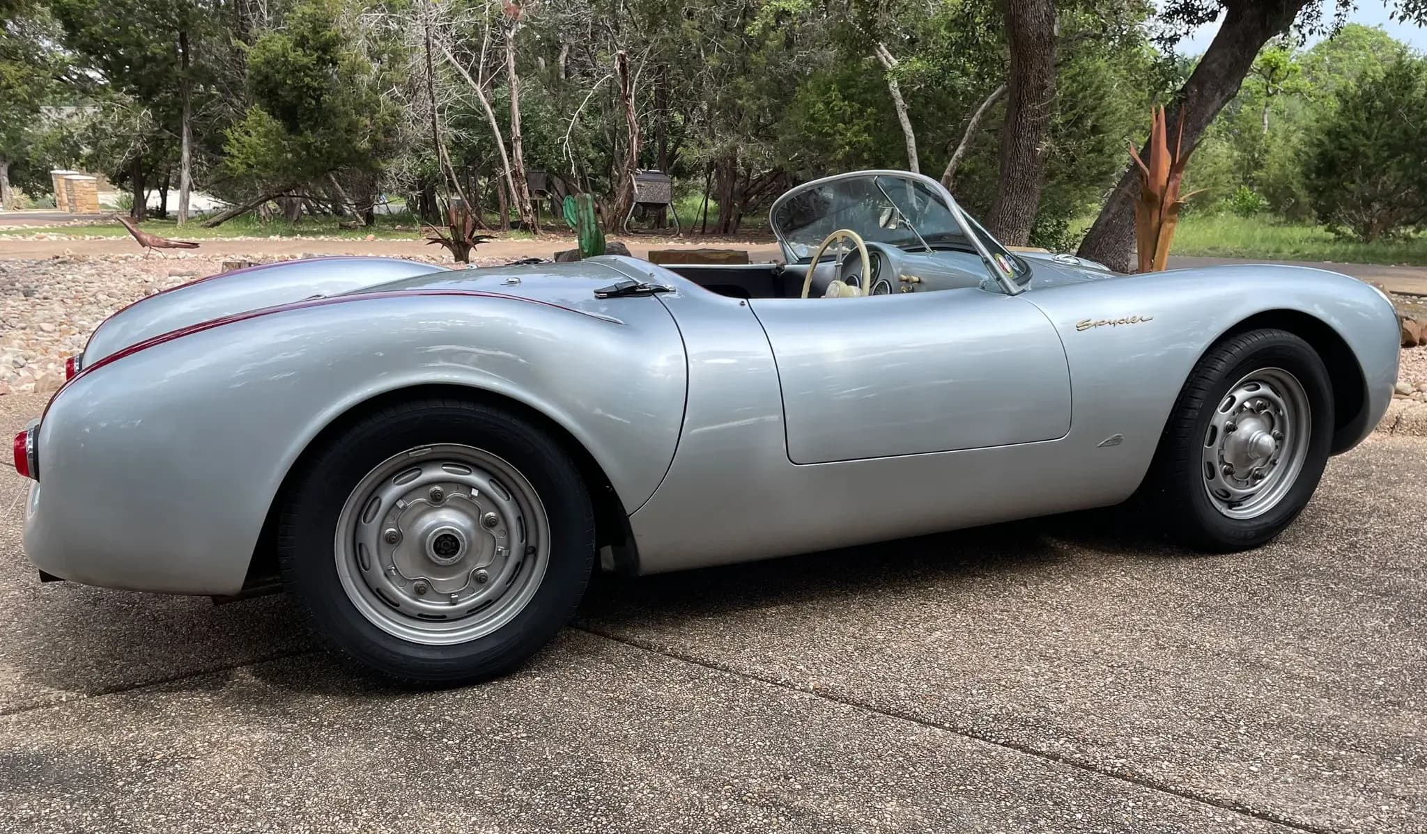 1955 Porsche 550 Spyder Replica sold for $30,250