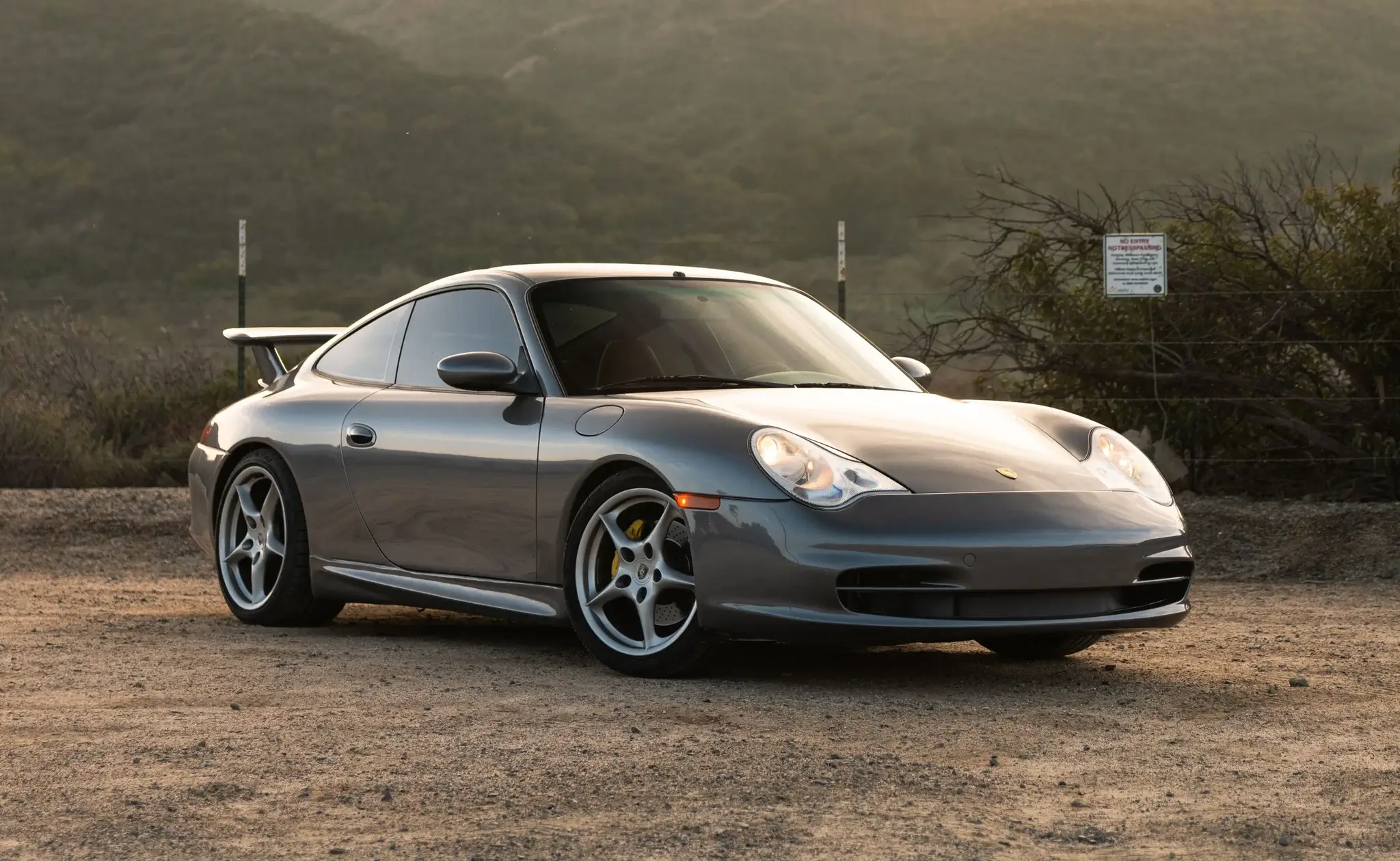 2003 Porsche 911 Carrera sold for $25,000