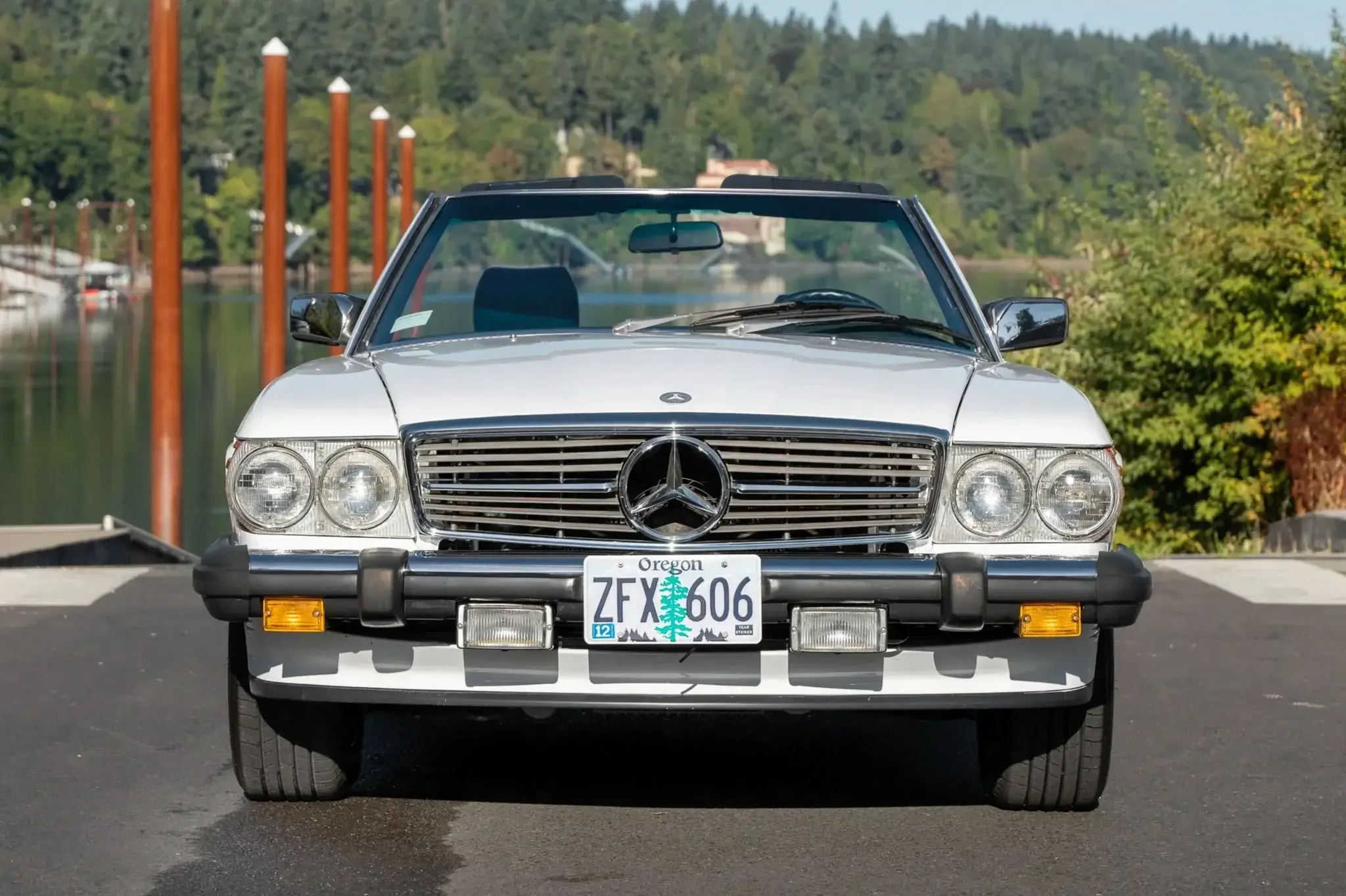 1987 Mercedes-Benz 560SL sold for $23,000