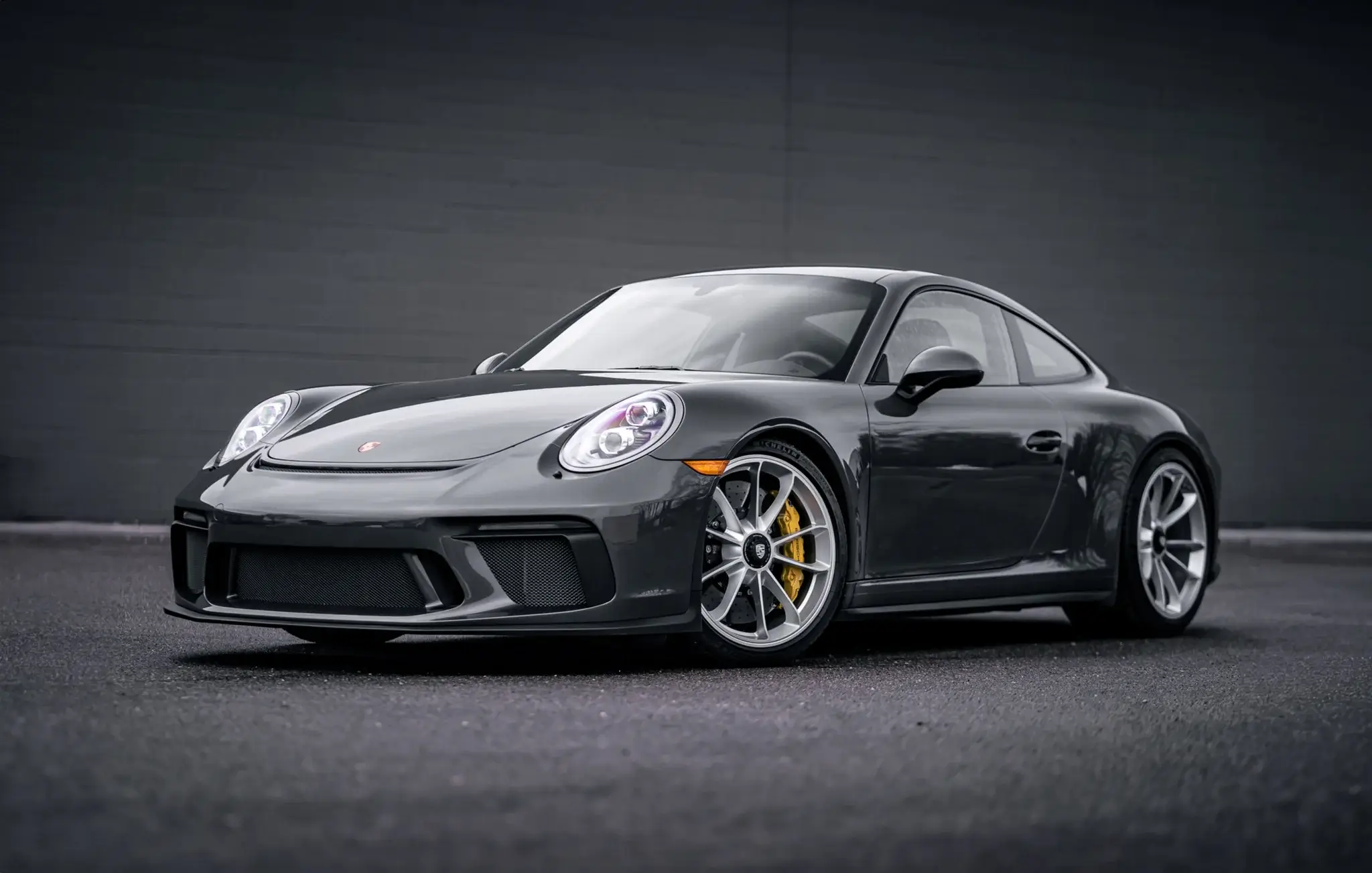 2018 Porsche 911 GT3 Touring sold for $229,000