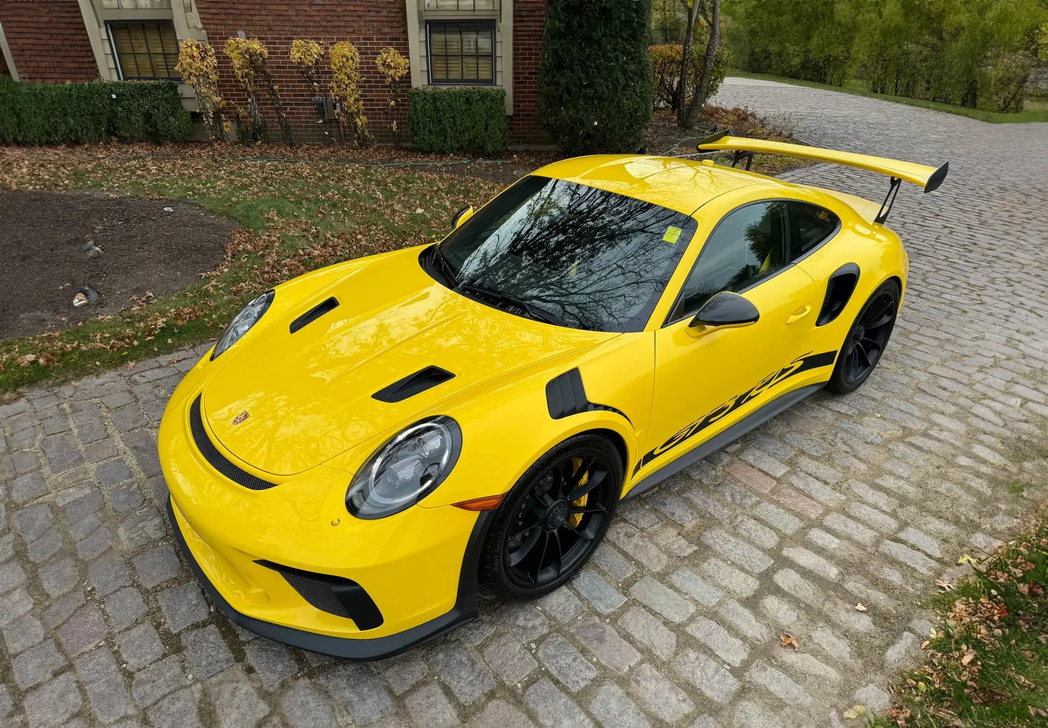 2019 Porsche 911 GT3 RS sold for $215,000