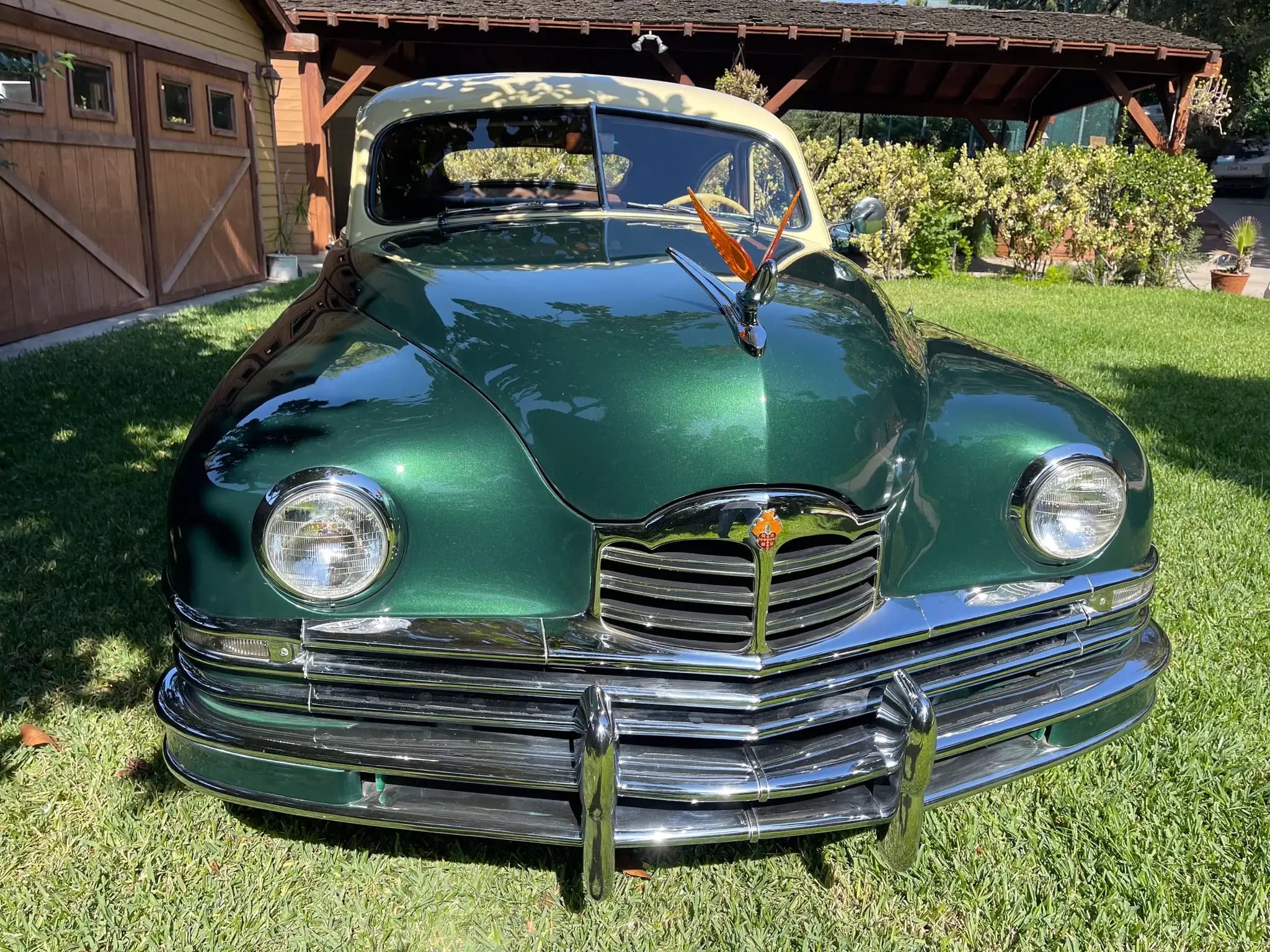 1948 Packard Super Eight sold for $15,250