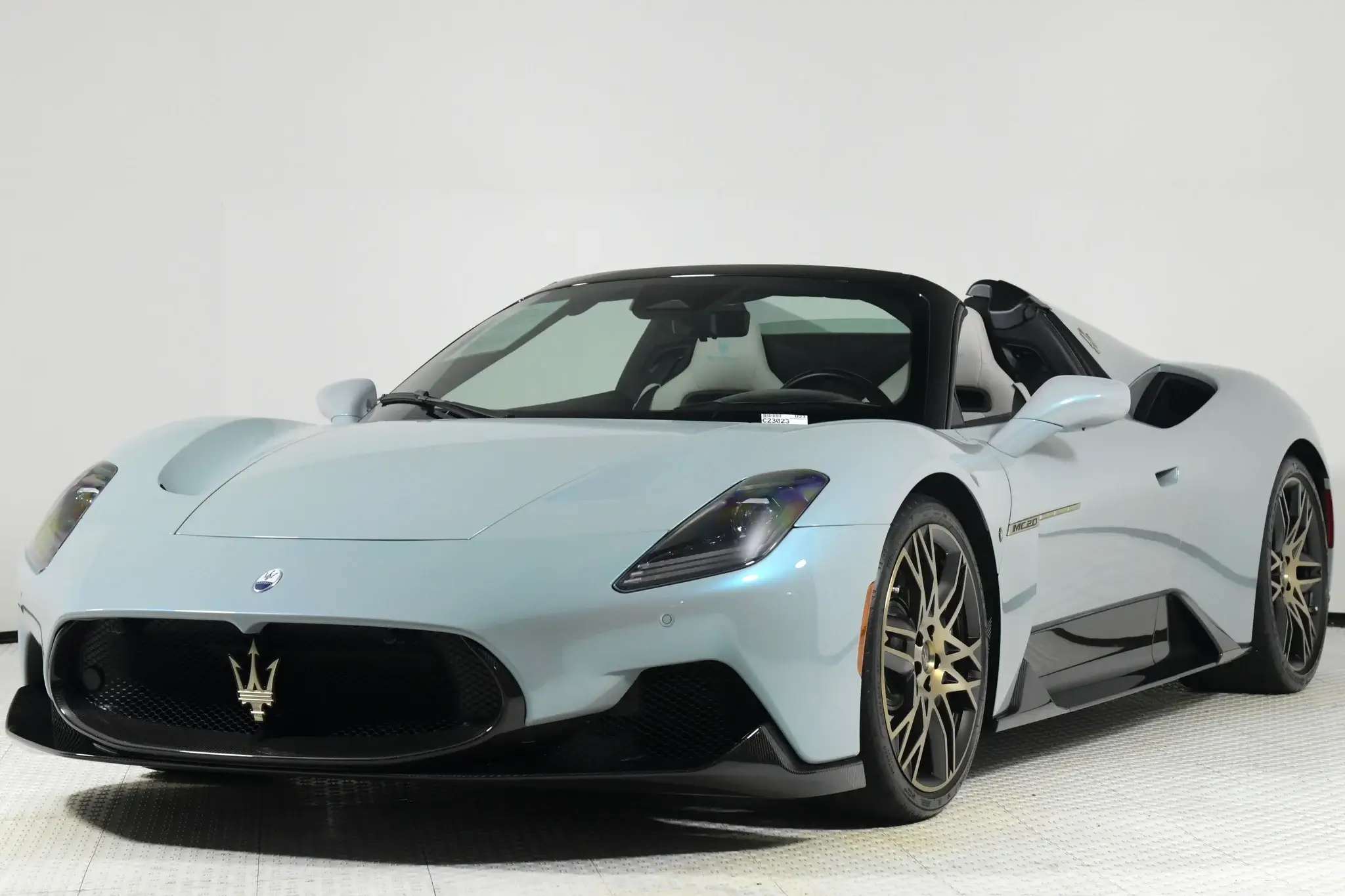 2023 Maserati MC20 Cielo sold for $375,000