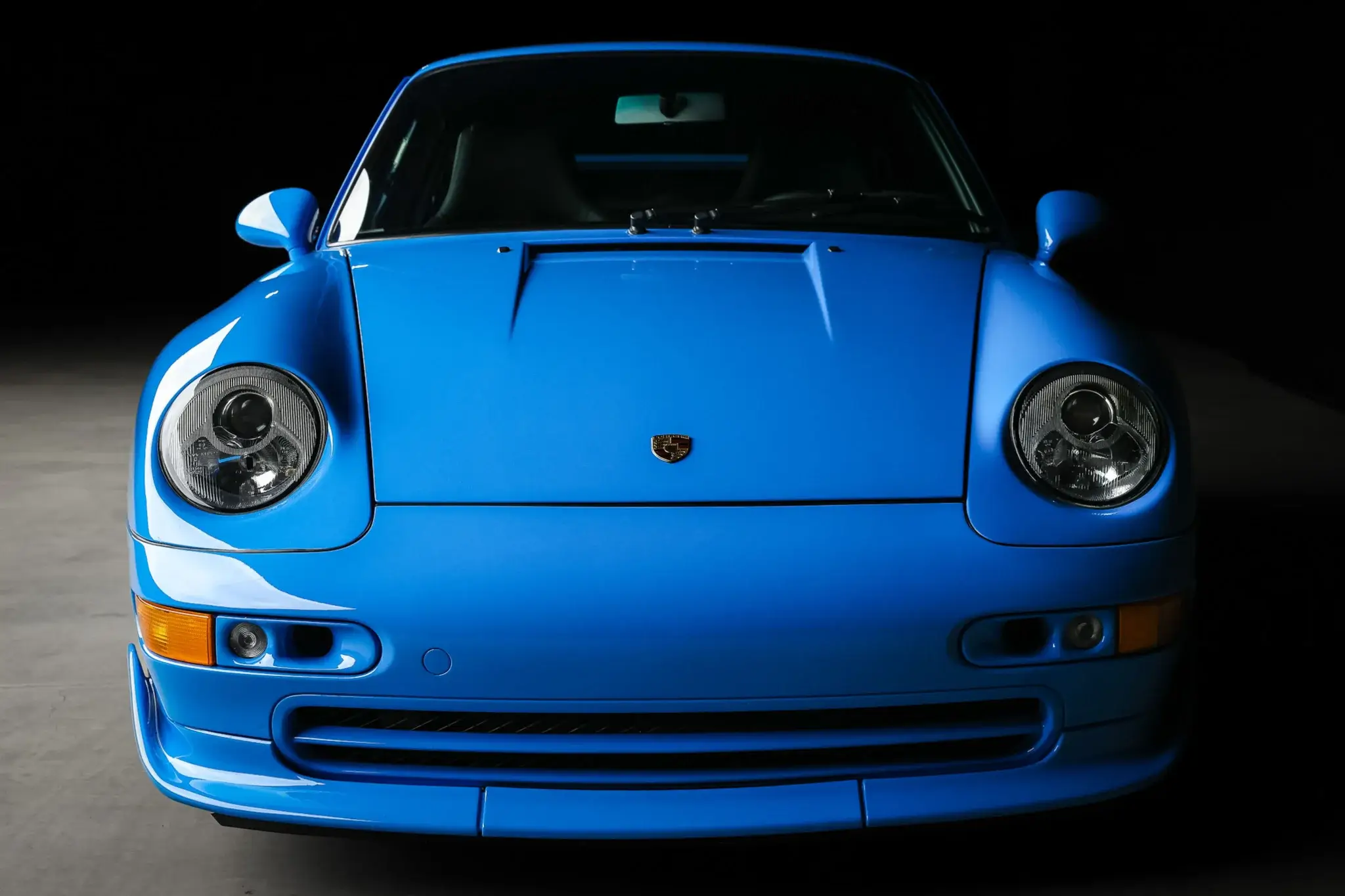 1995 Porsche 911 Carrera sold for $127,500