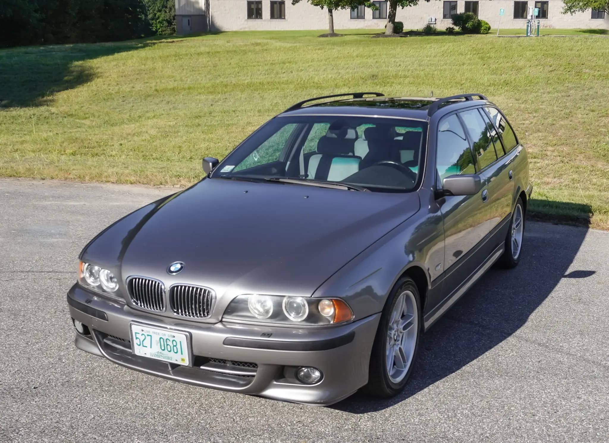 2003 BMW 540i Touring sold for $10,129