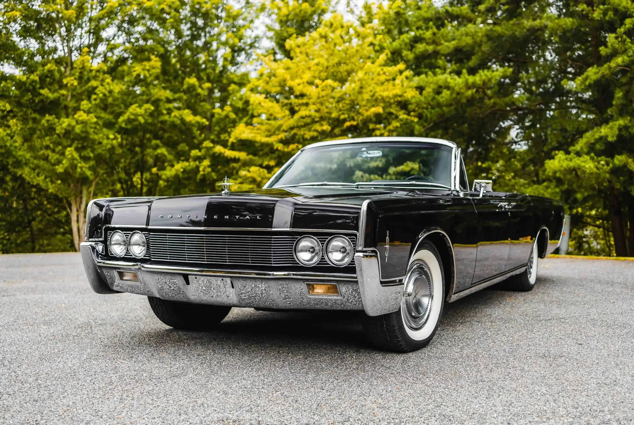 1967 Lincoln Continental sold for $102,500